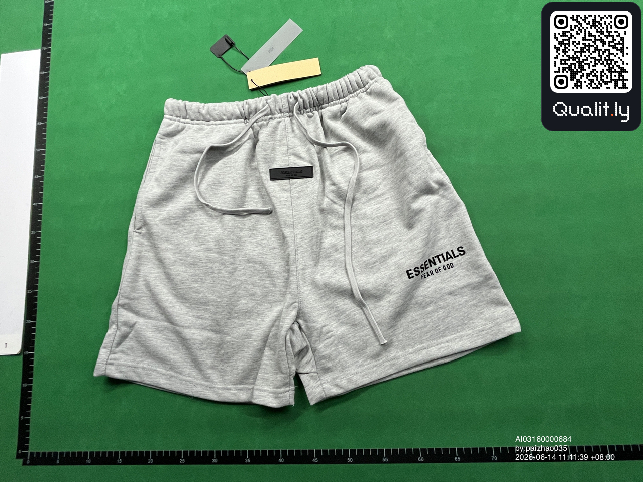 Pantaloncini — foto QC 3 di 8