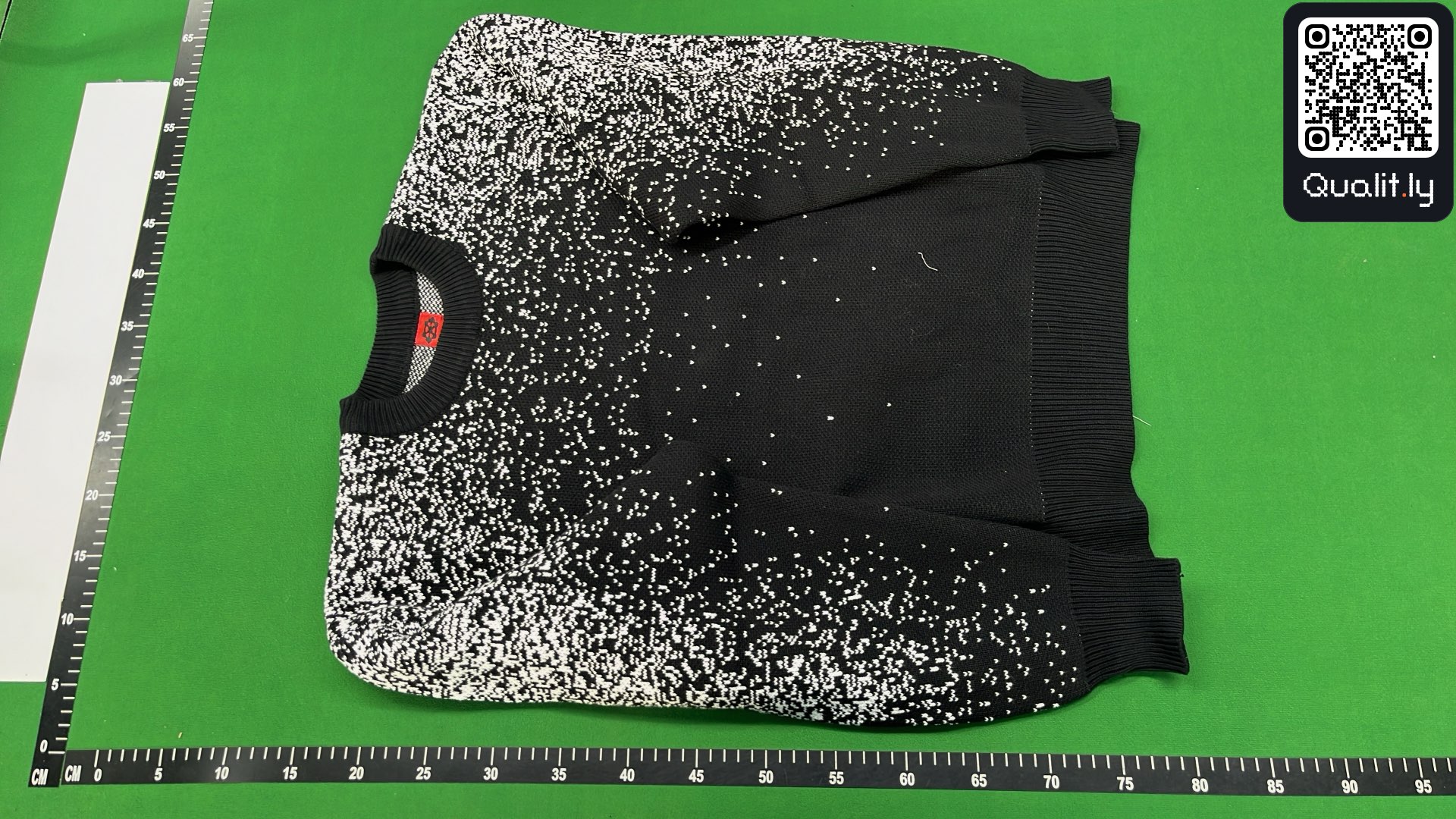 Sweater QC photo 2 of 13
