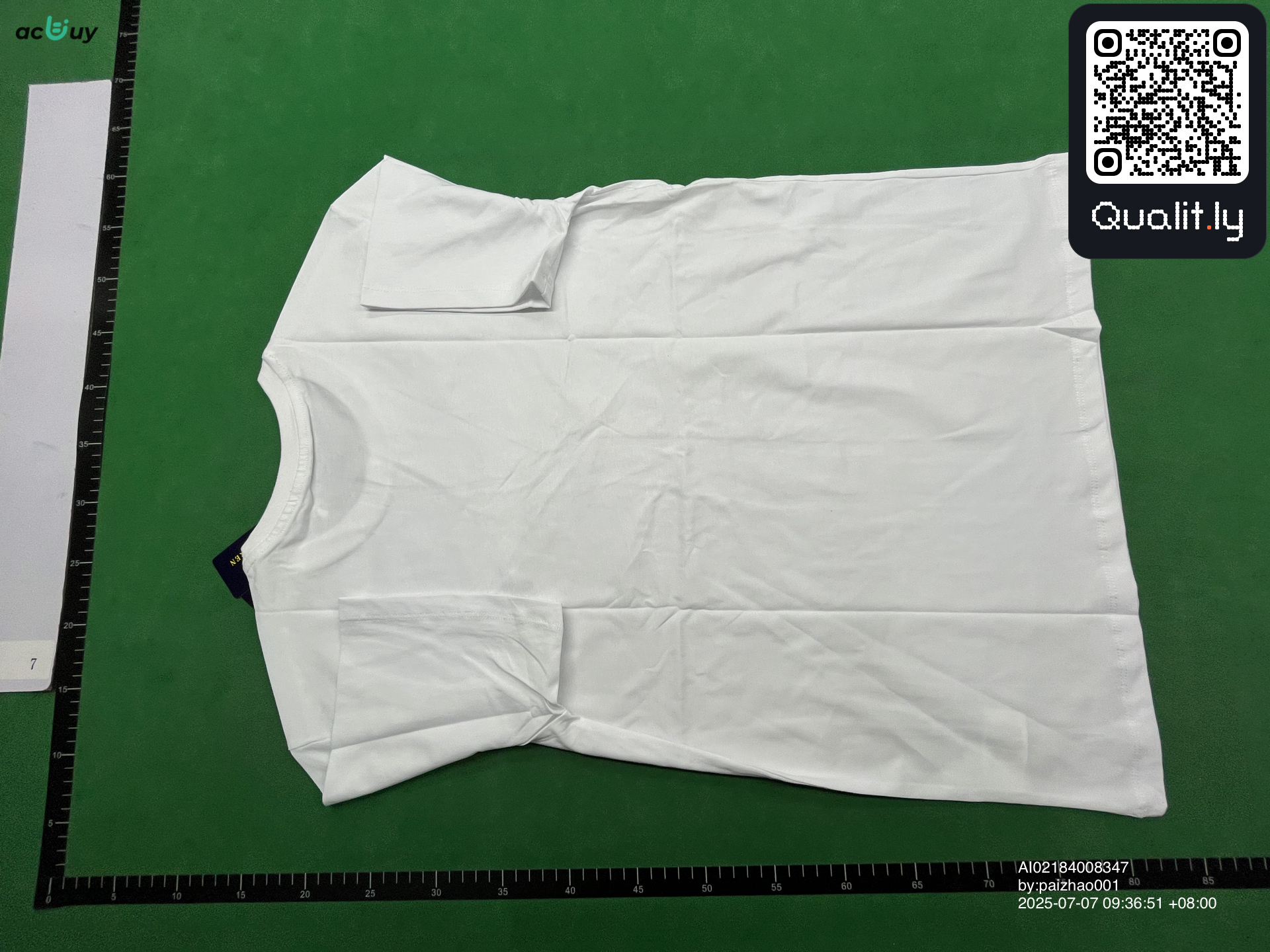 T-Shirt — QC-Foto 2 von 88
