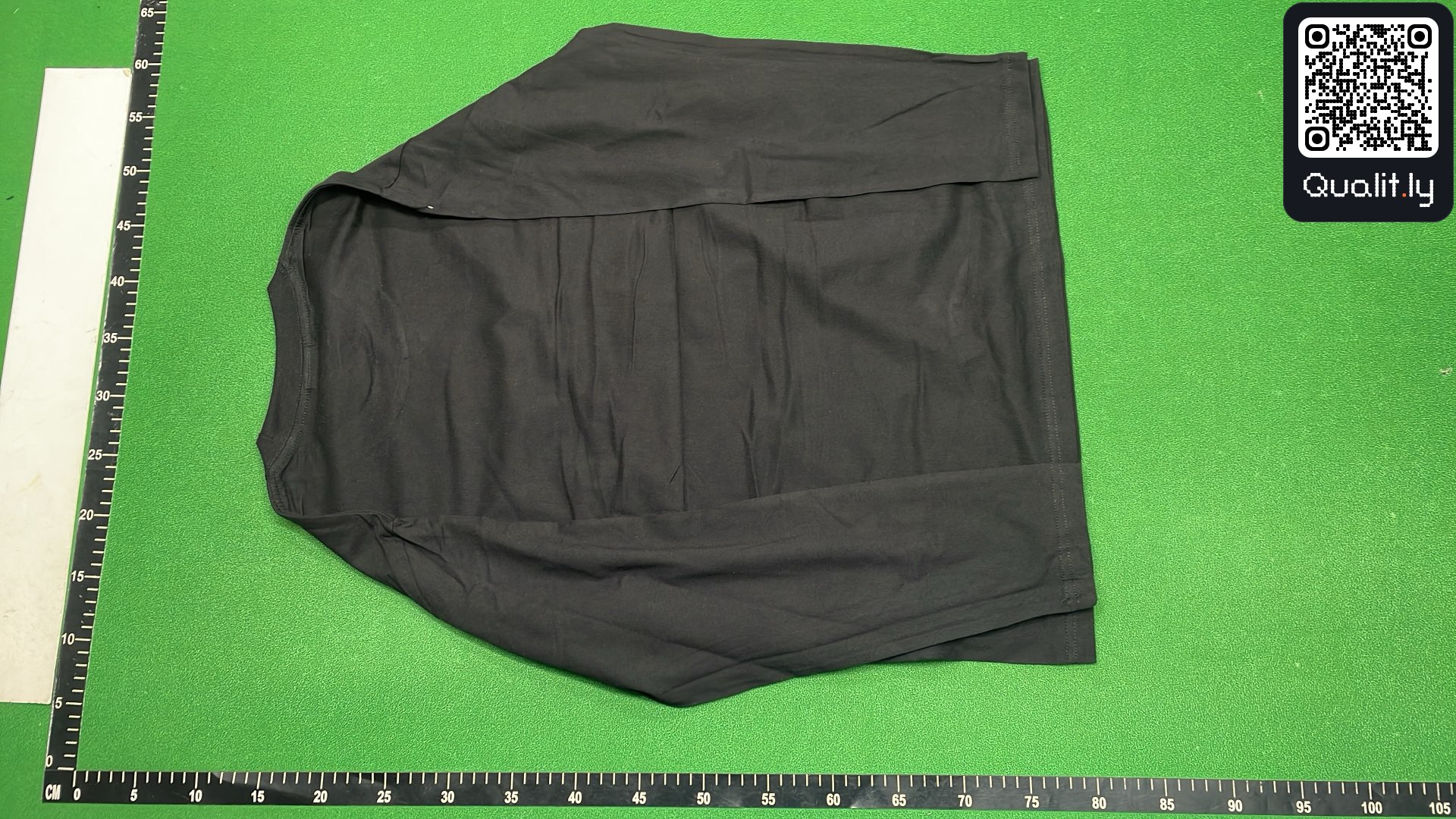 T-shirt — foto QC 3 di 18
