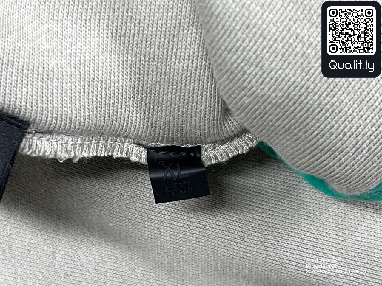 Hoodie QC photo 1 of 22