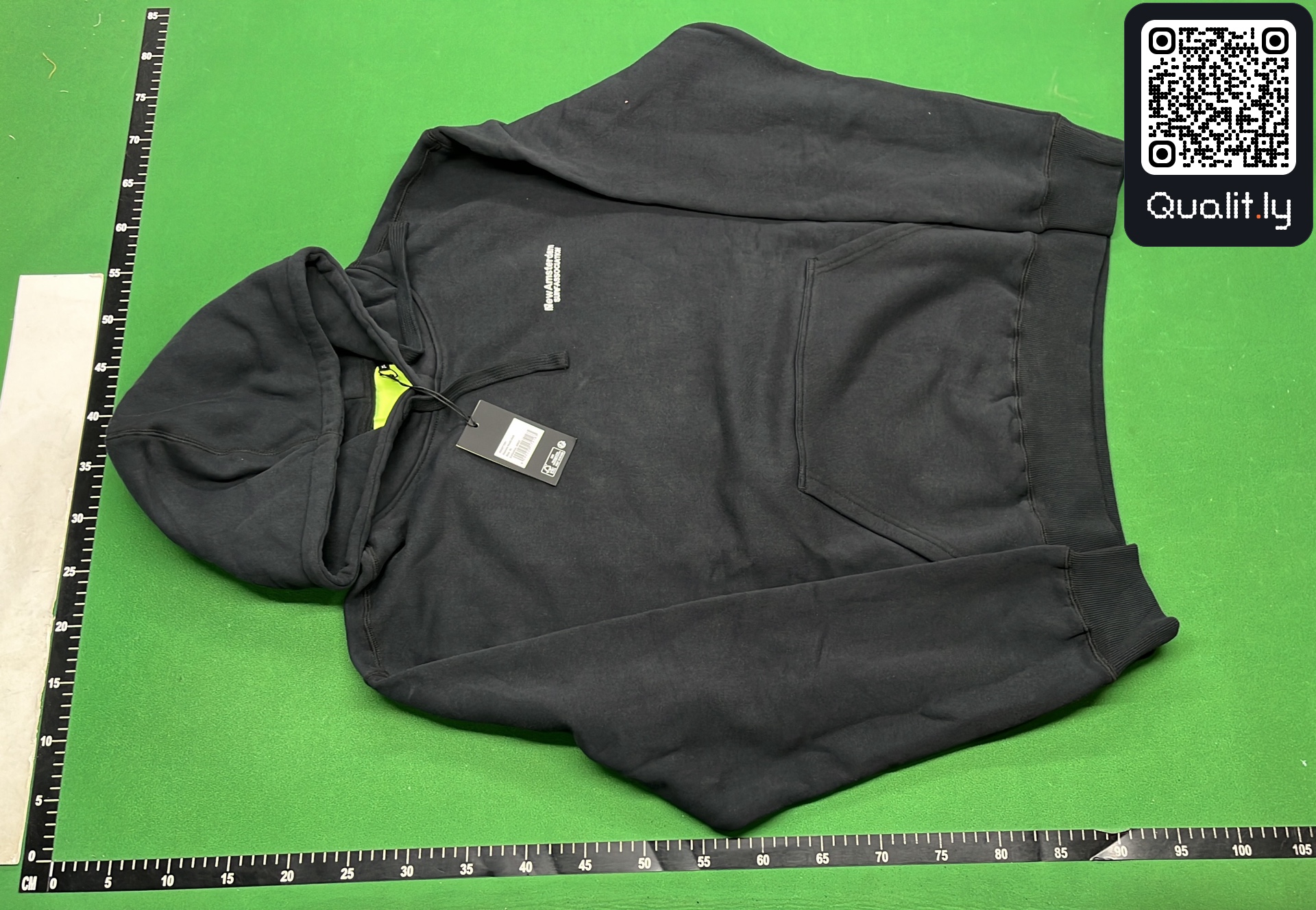 Hoodie — QC-foto 2 av 4