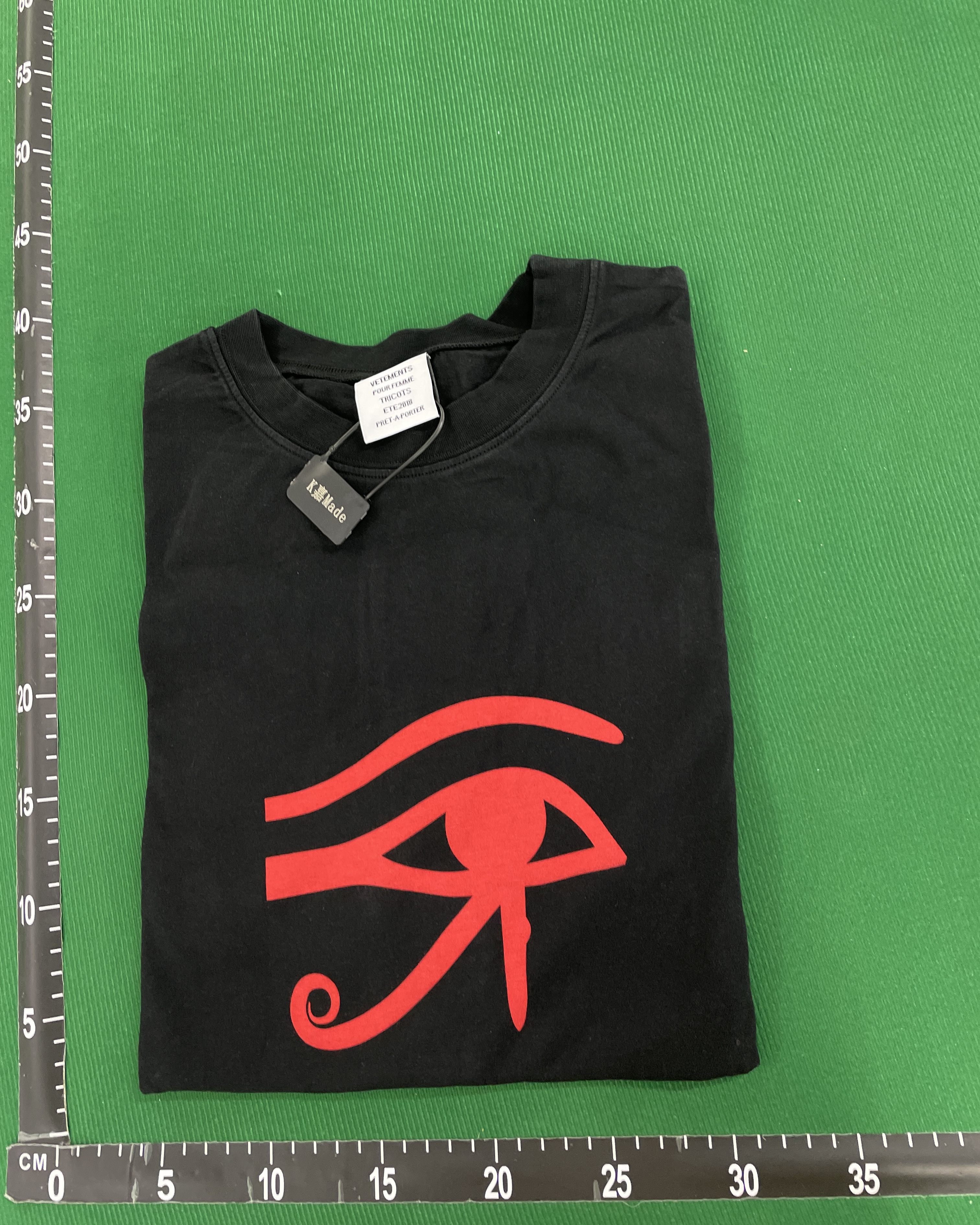 T-shirt — photo QC 1 sur 50