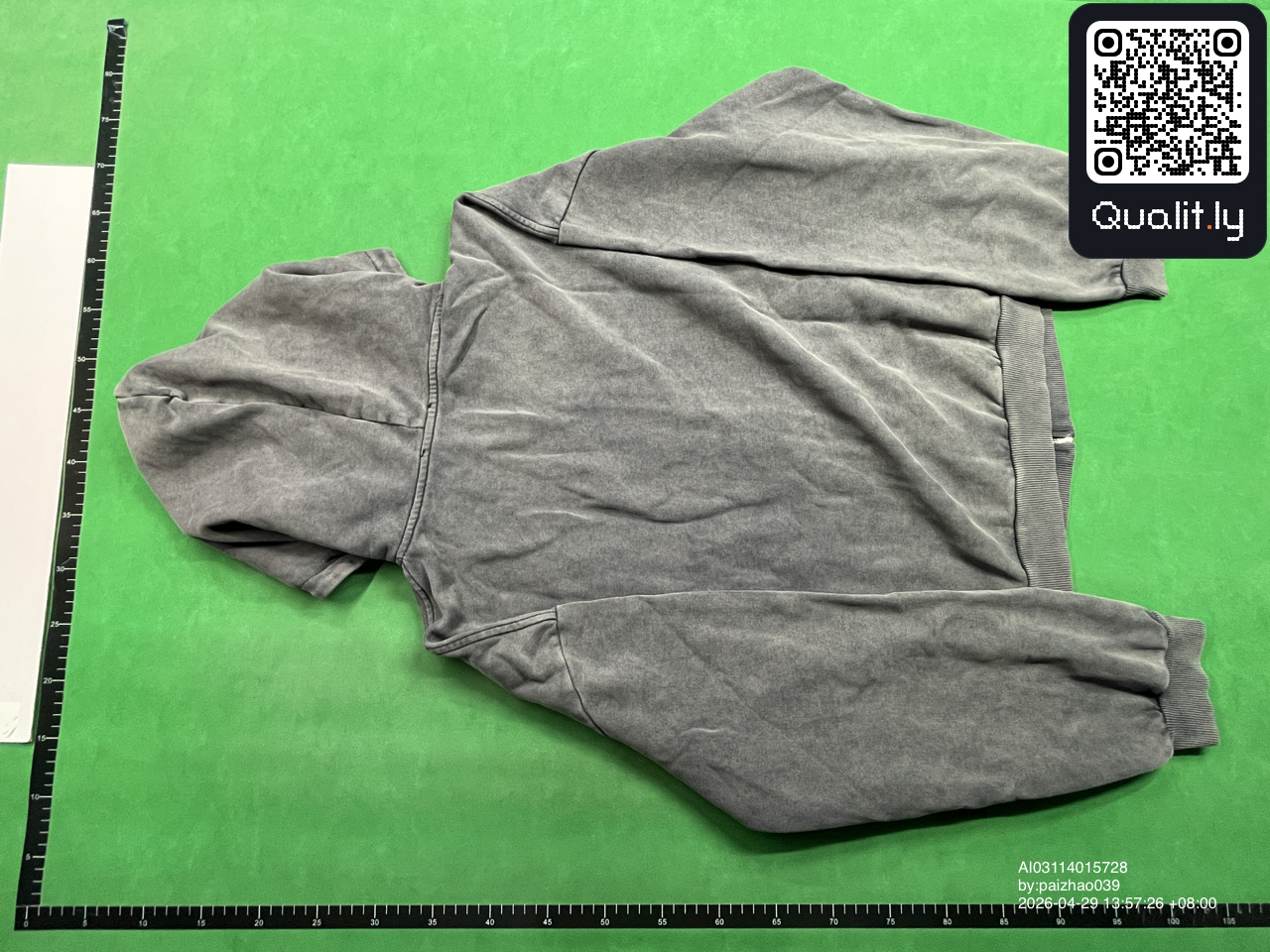 Hoodie QC photo 2 of 10