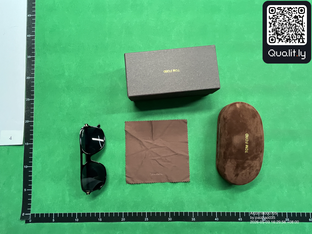 Sunglasses QC photo 1 of 6