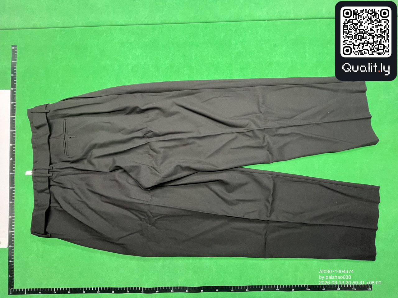 Pantaloni — fotografie QC 2 din 4
