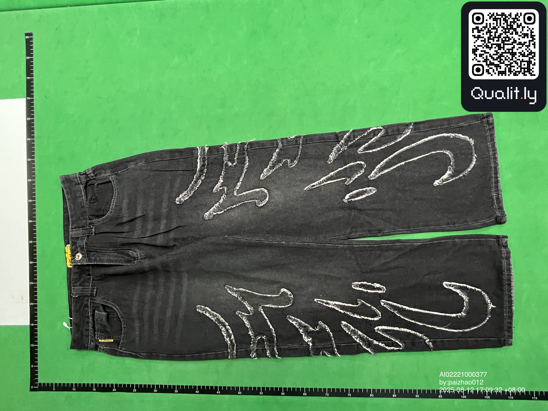 Jeans QC photo 3 of 8