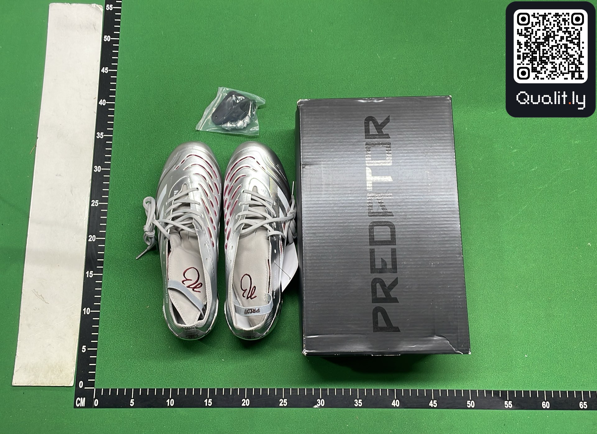 球鞋 QC 照片 1 / 34