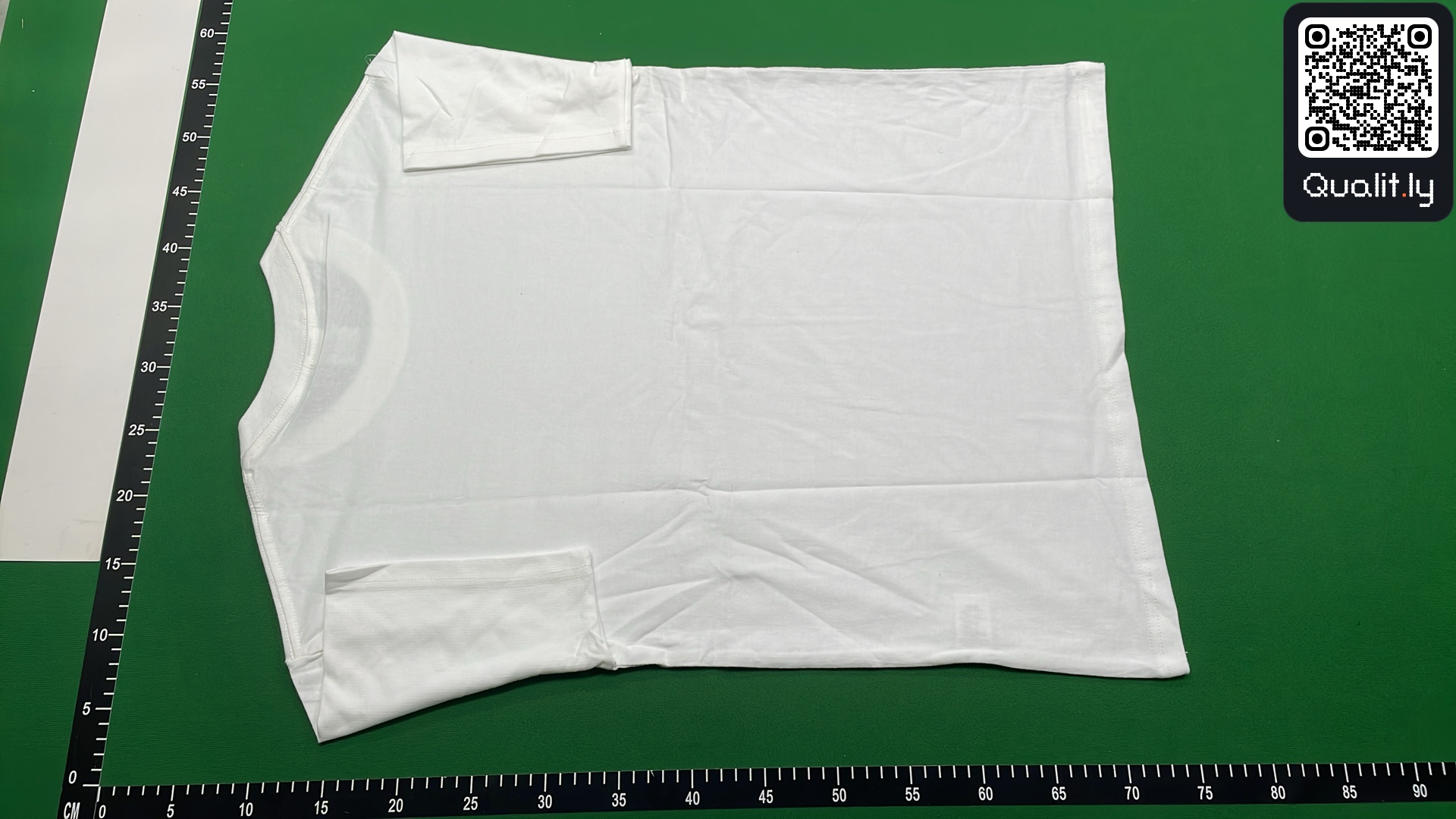 T-Shirt — QC-Foto 3 von 8
