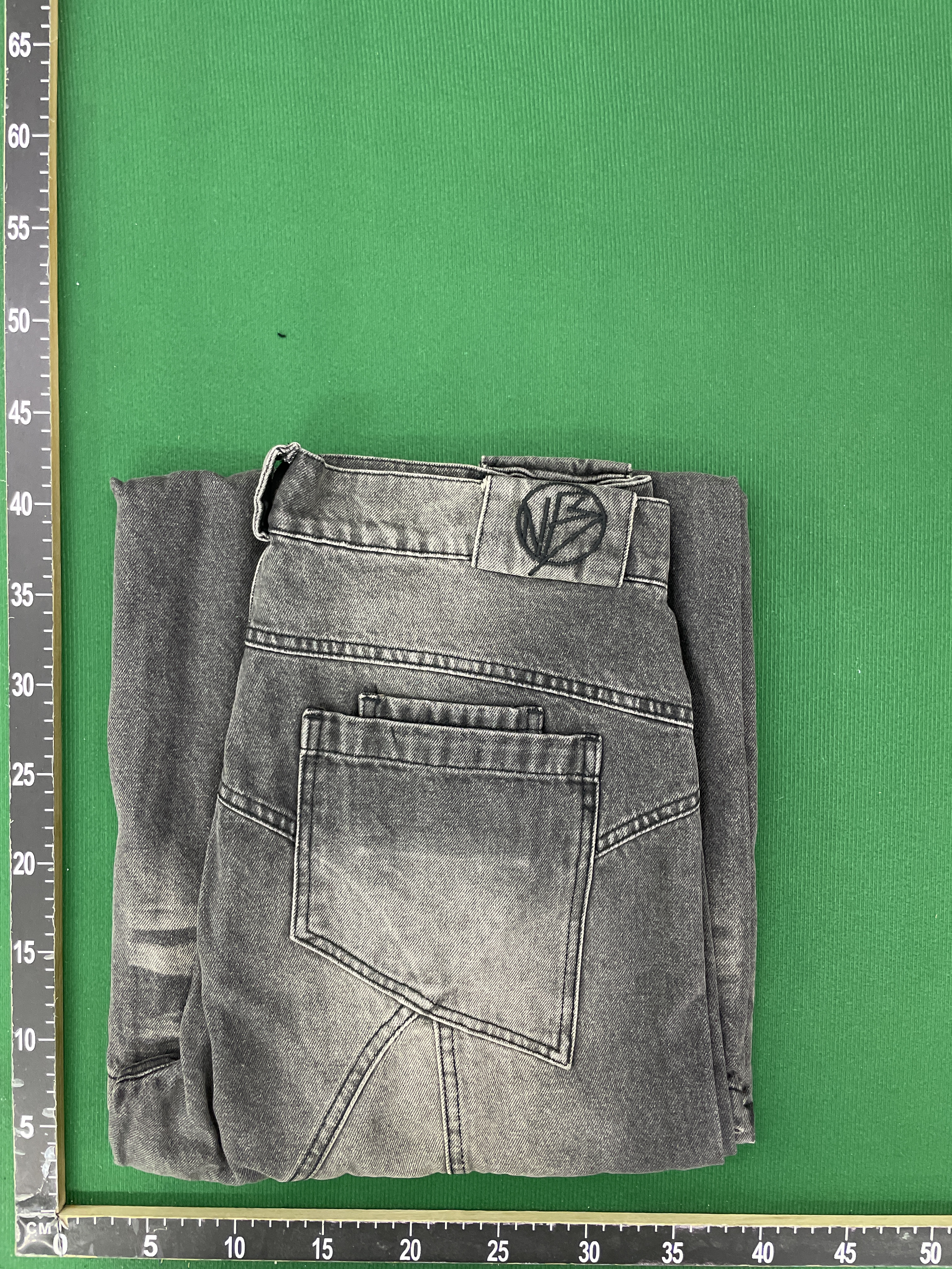 Jeans — QC-foto 1 av 9