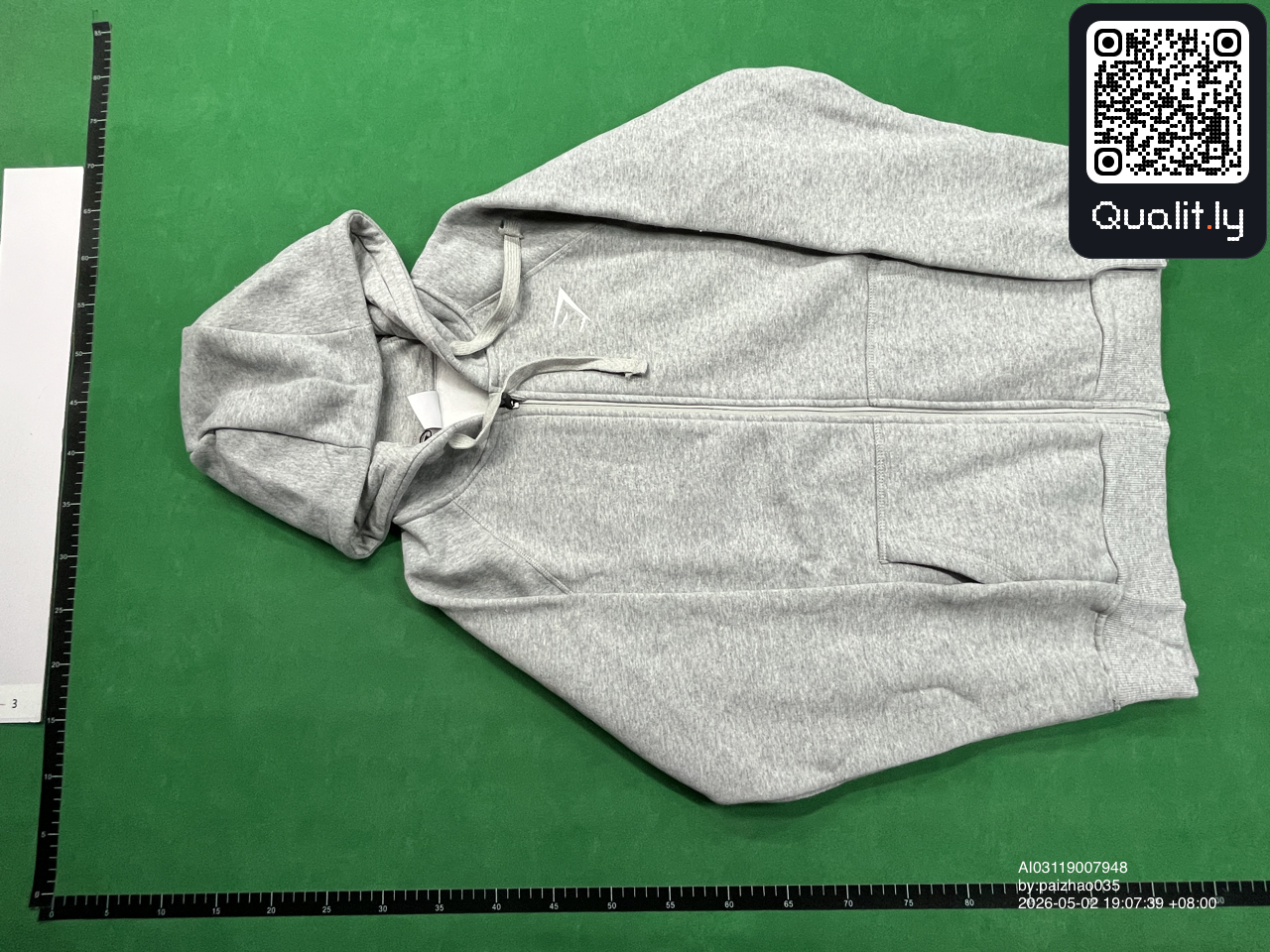 Hoodie — QC-foto 1 av 34