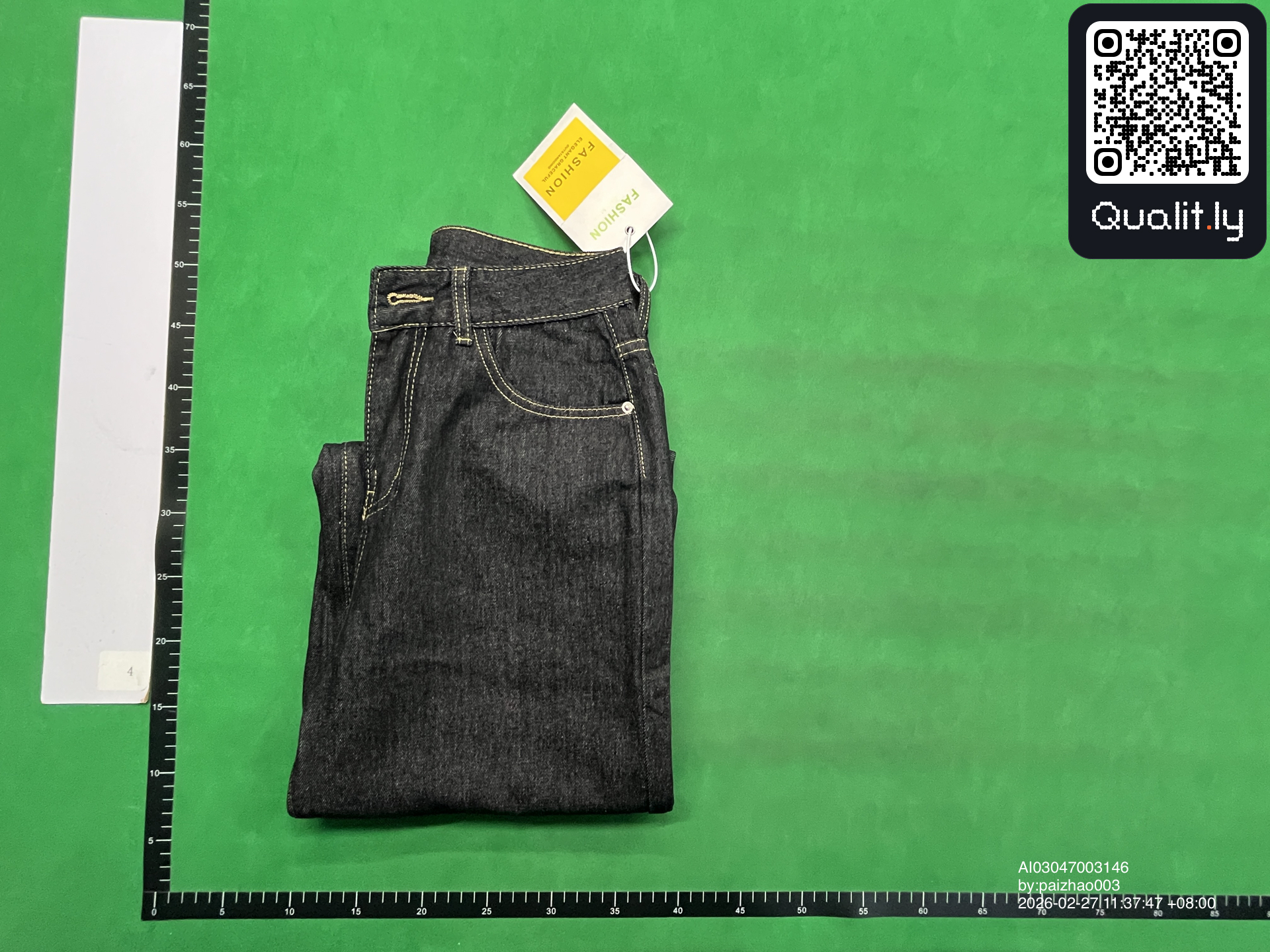 Jeans — QC-Foto 1 von 4