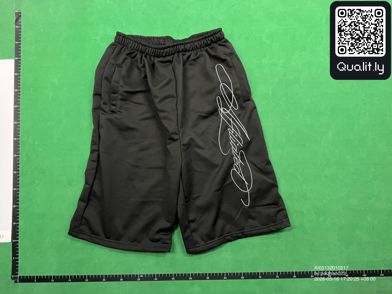 Shorts QC photo 2 of 38