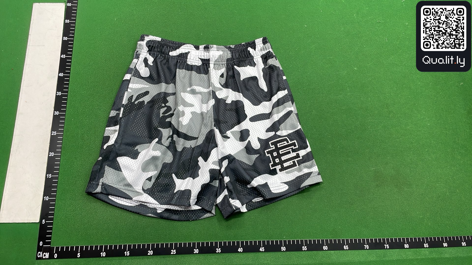 短裤 QC 照片 2 / 14