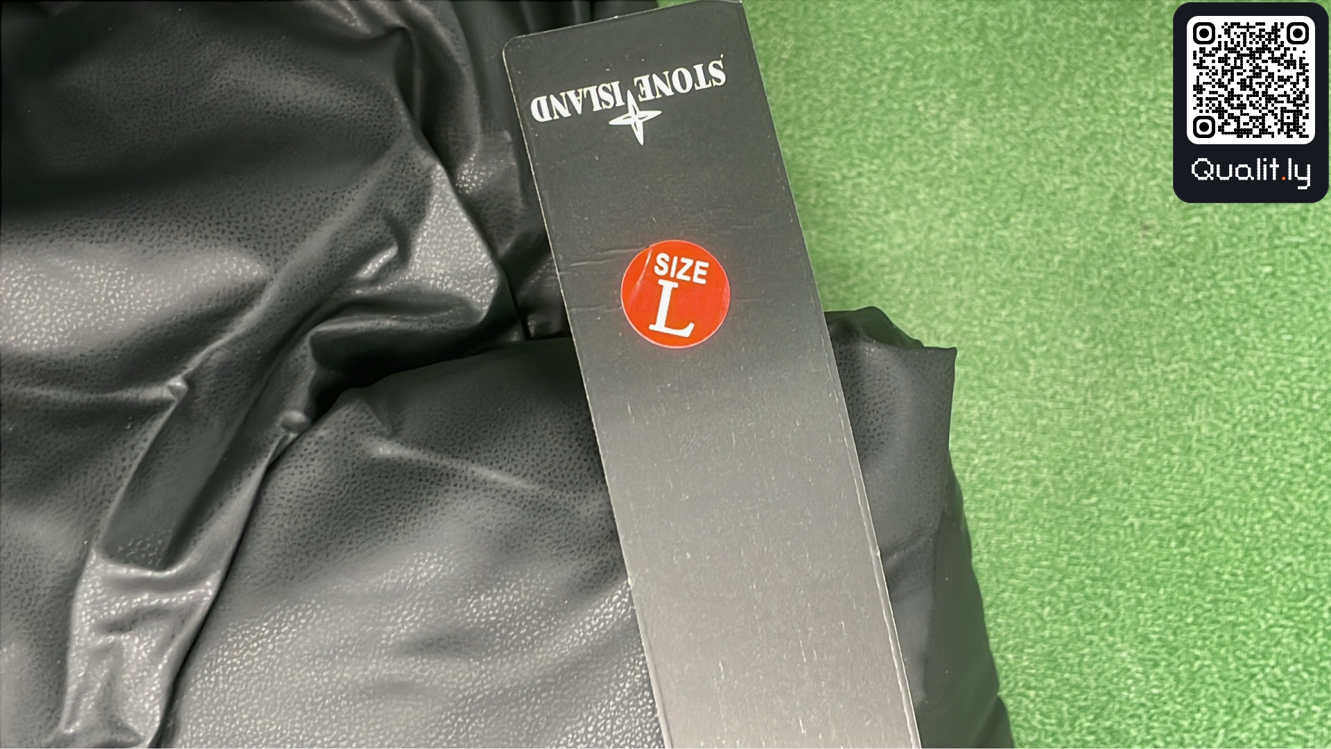Jacket QC photo 1 of 4