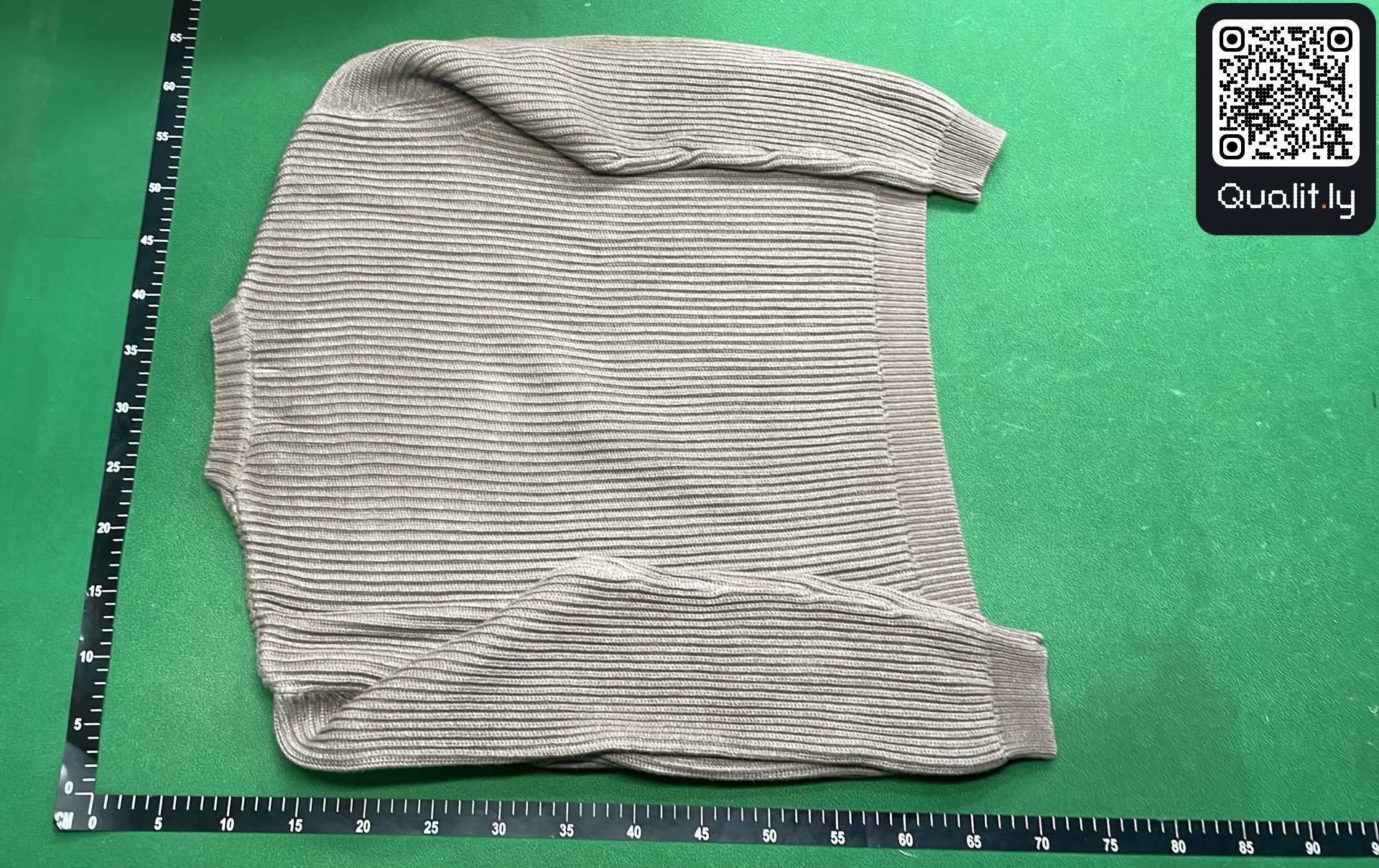 Felpa con cappuccio — foto QC 3 di 40