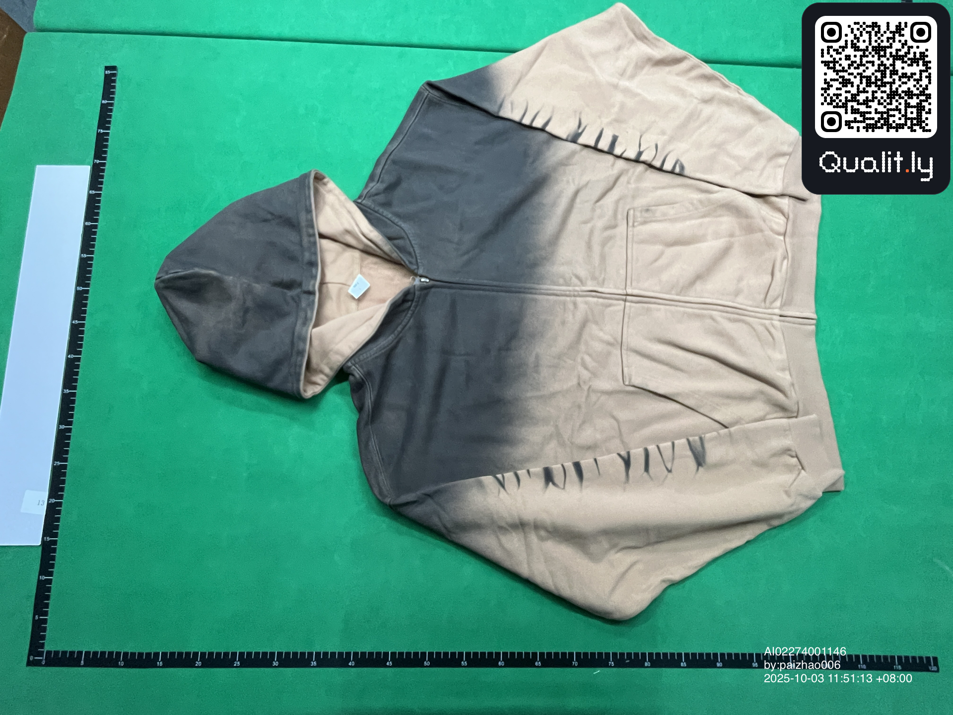 连帽卫衣 QC 照片 3 / 4