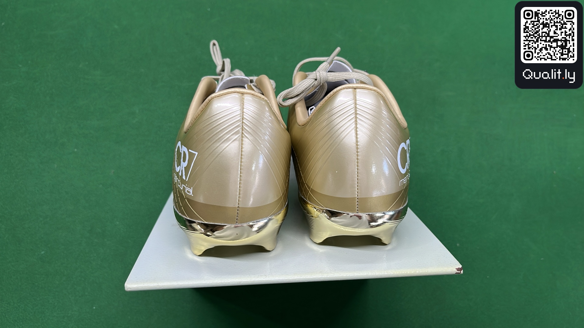 Sneakers — QC-foto 3 av 6
