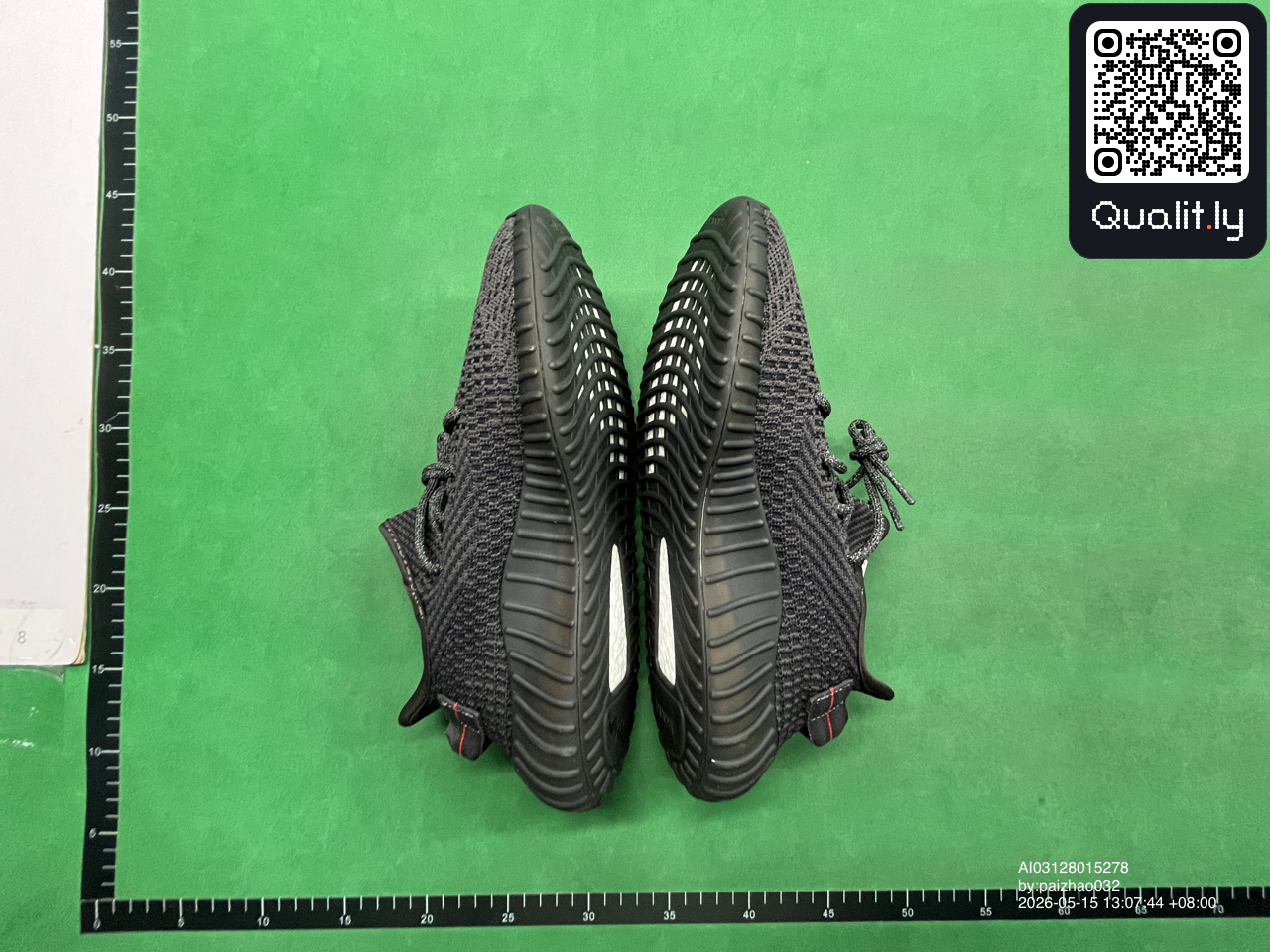 Sneaker — QC-Foto 3 von 10
