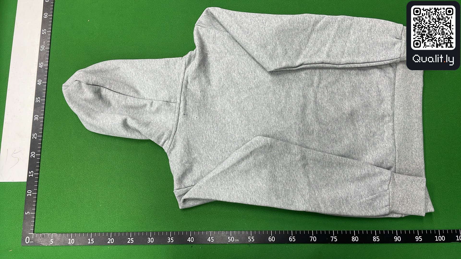 Sweater — QC-foto 3 van 12