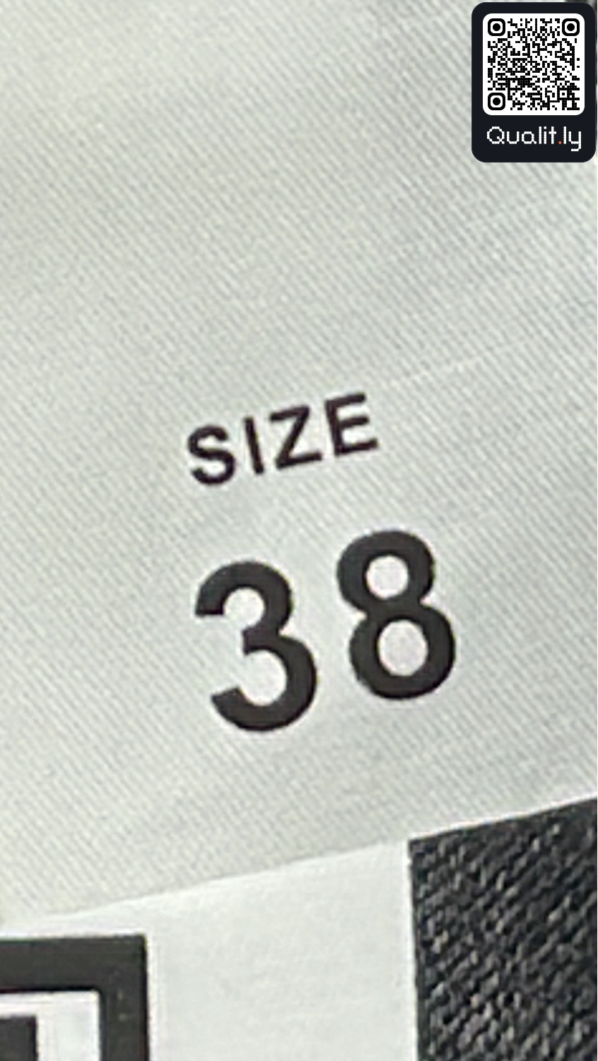 Jeans QC photo 1 of 8