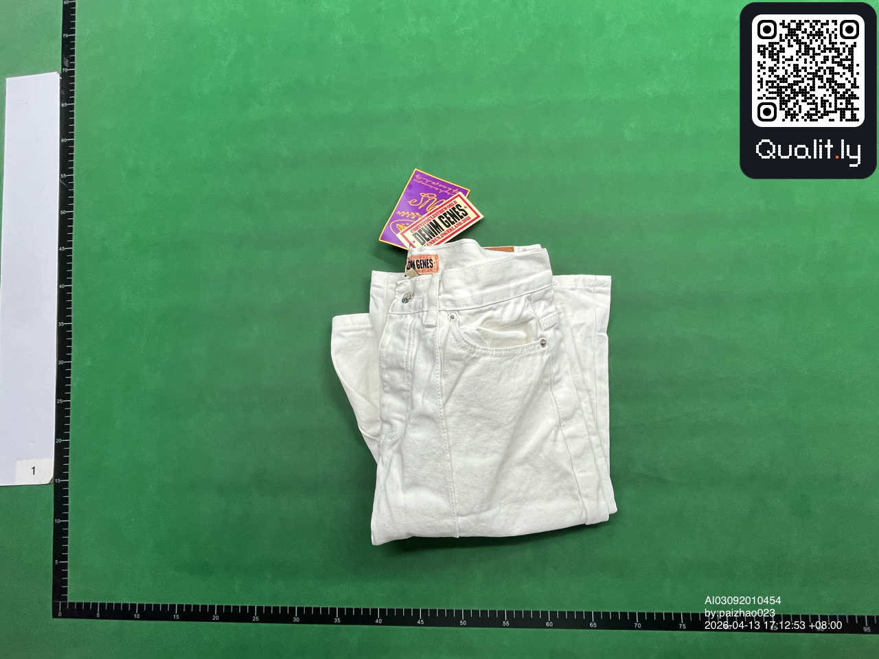 Jeans QC photo 3 of 98