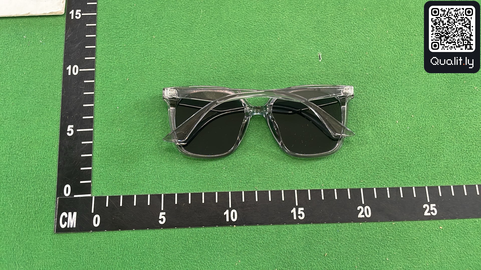 Ochelari de soare — fotografie QC 2 din 3