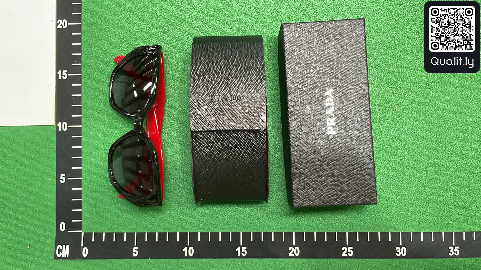 Okulary przeciwsłoneczne — zdjęcie QC 3 z 3
