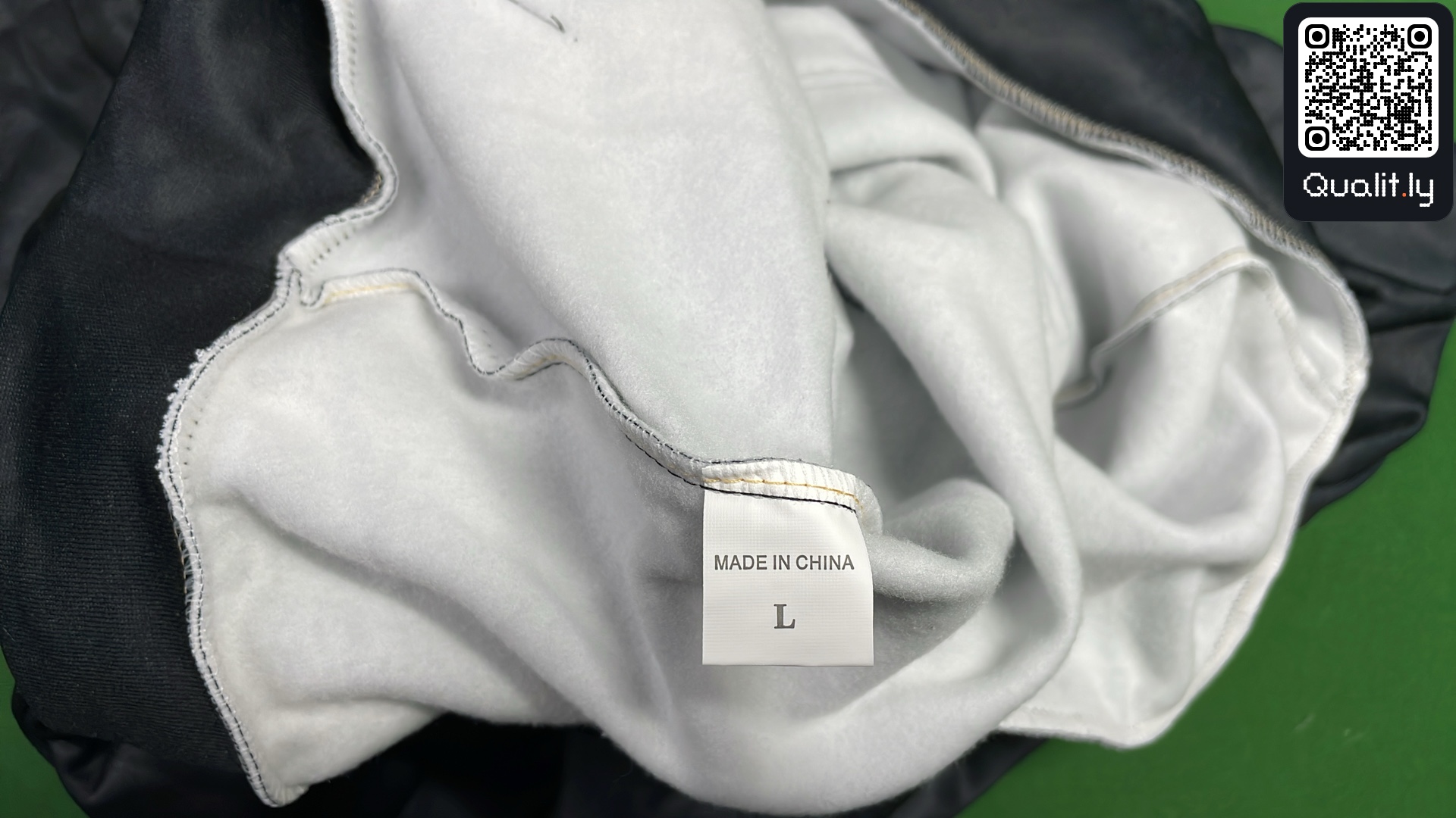 Sweatshirt QC photo 1 of 5