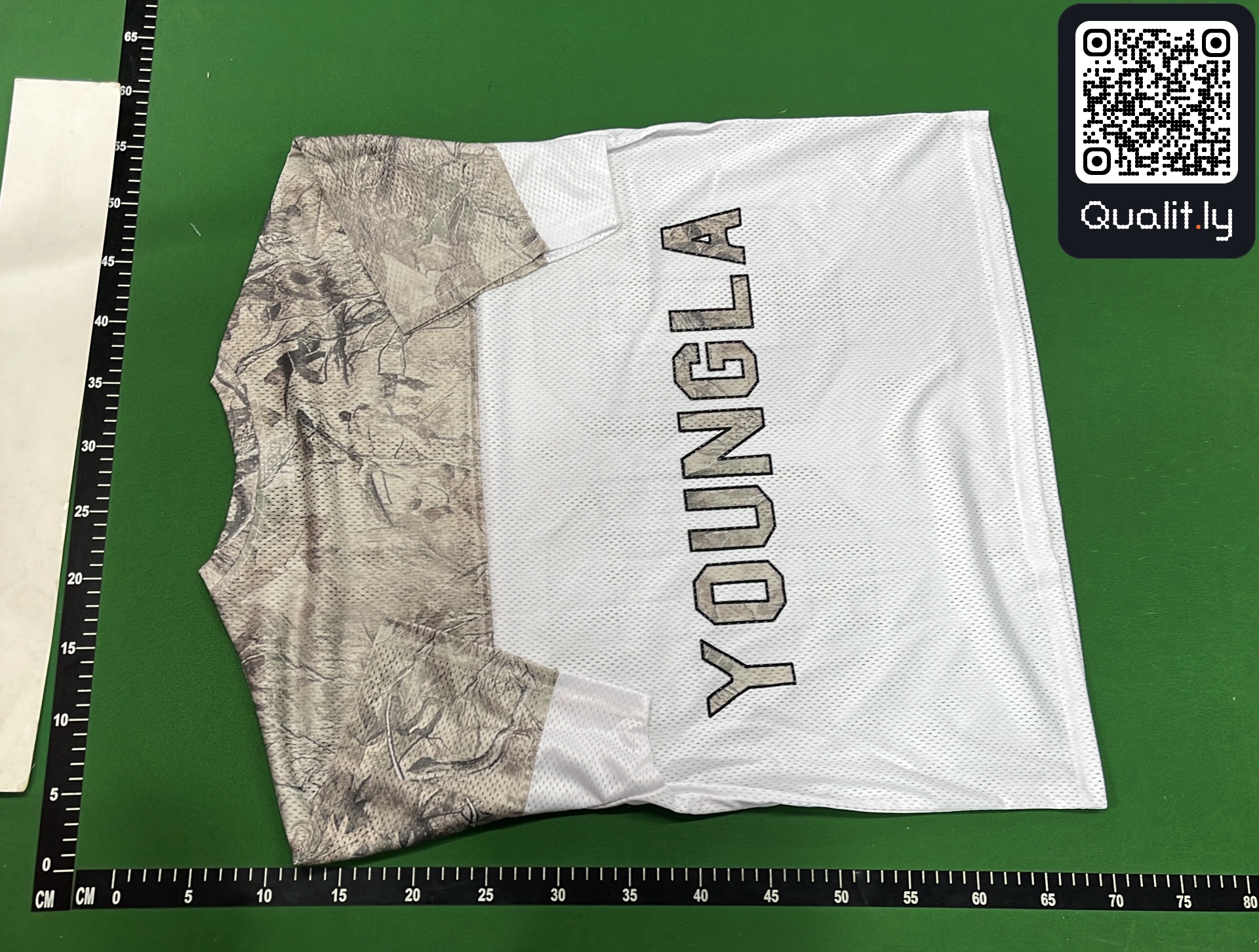 T-shirt — photo QC 3 sur 8