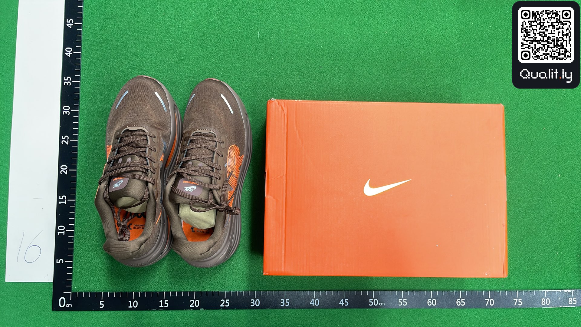 Sneakers QC photo 1 of 18