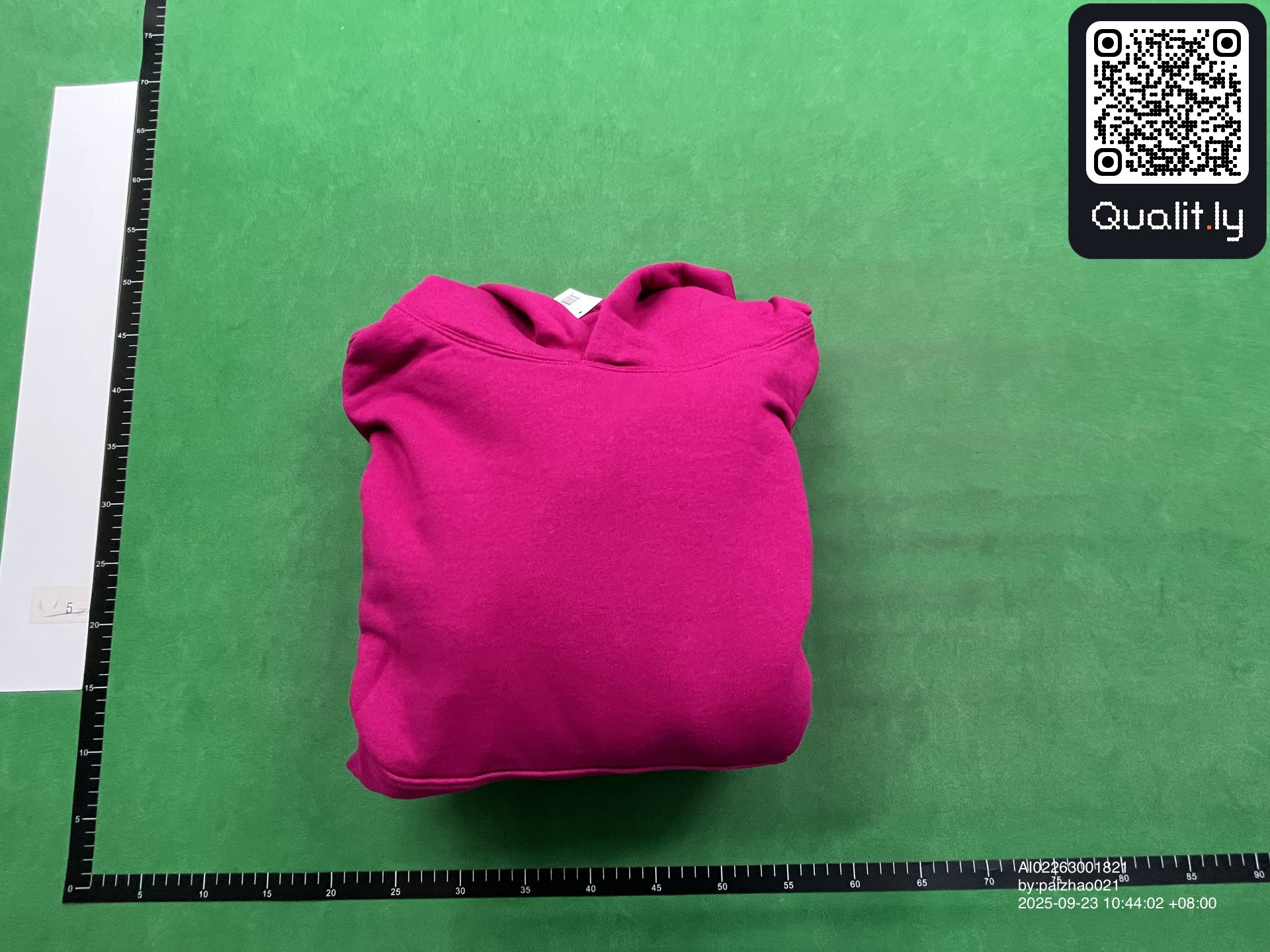 Camisola com capuz — foto QC 1 de 8