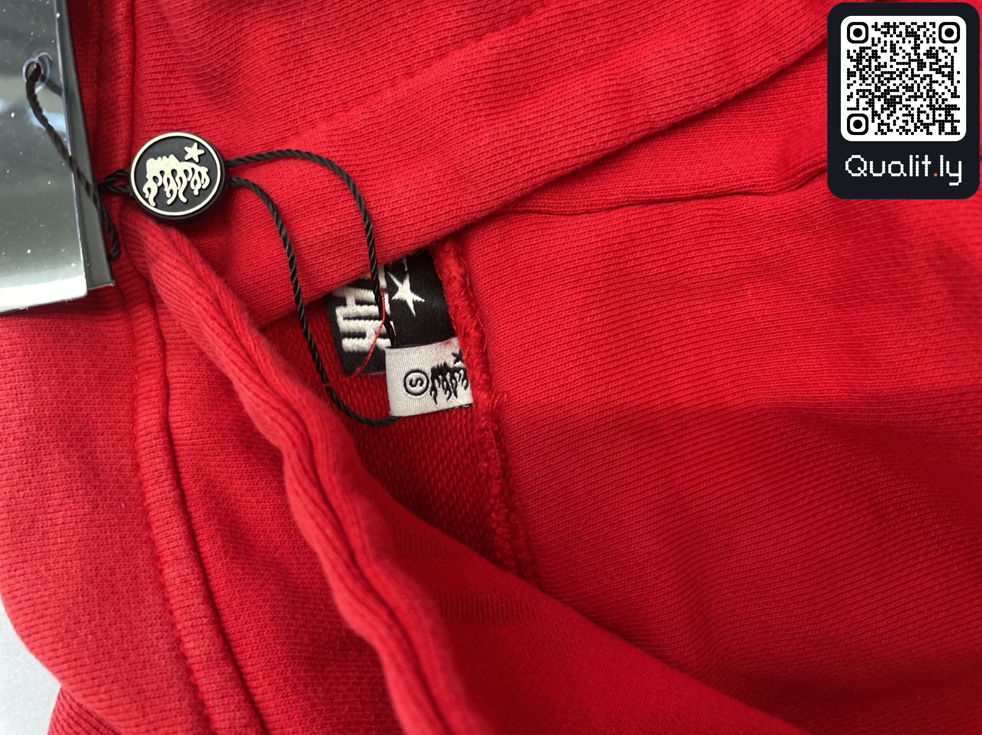 Hoodie — QC-foto 1 av 124