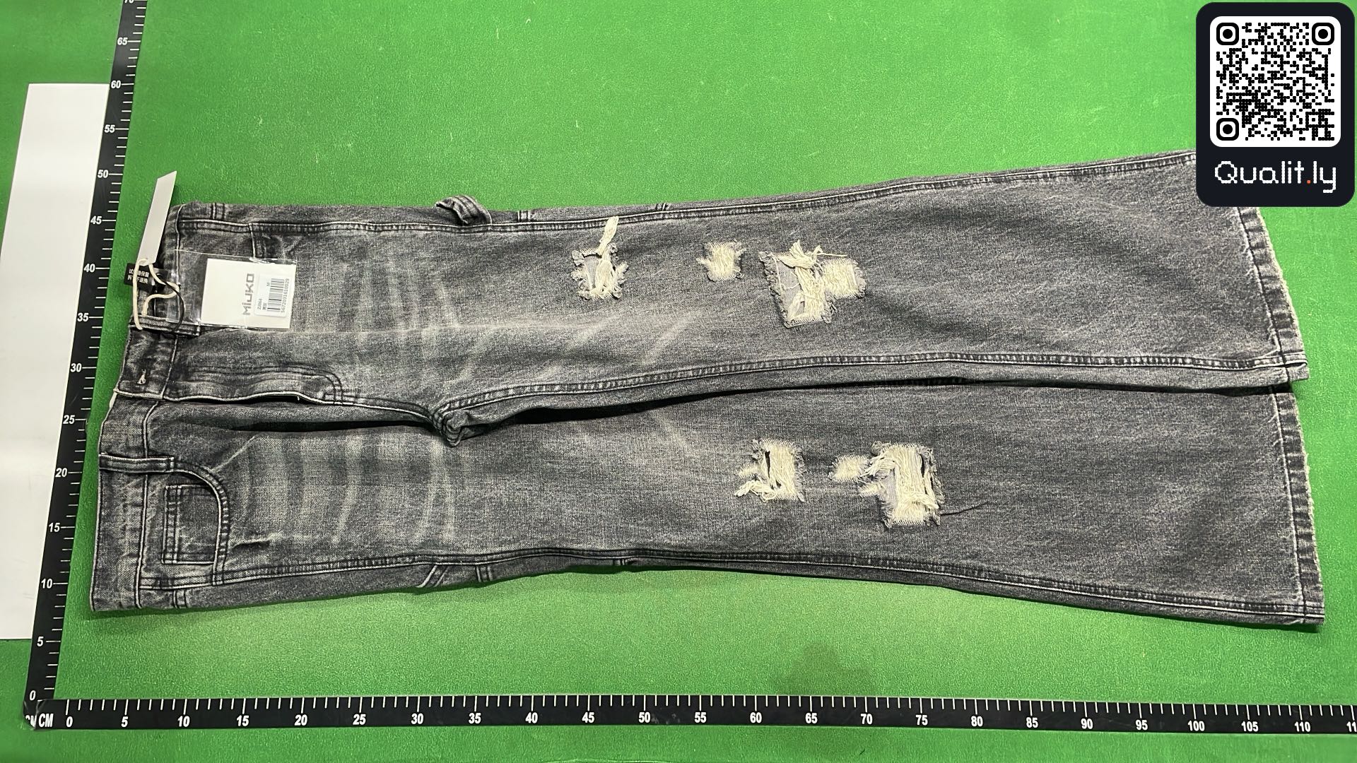 Jeans — QC-foto 2 av 4