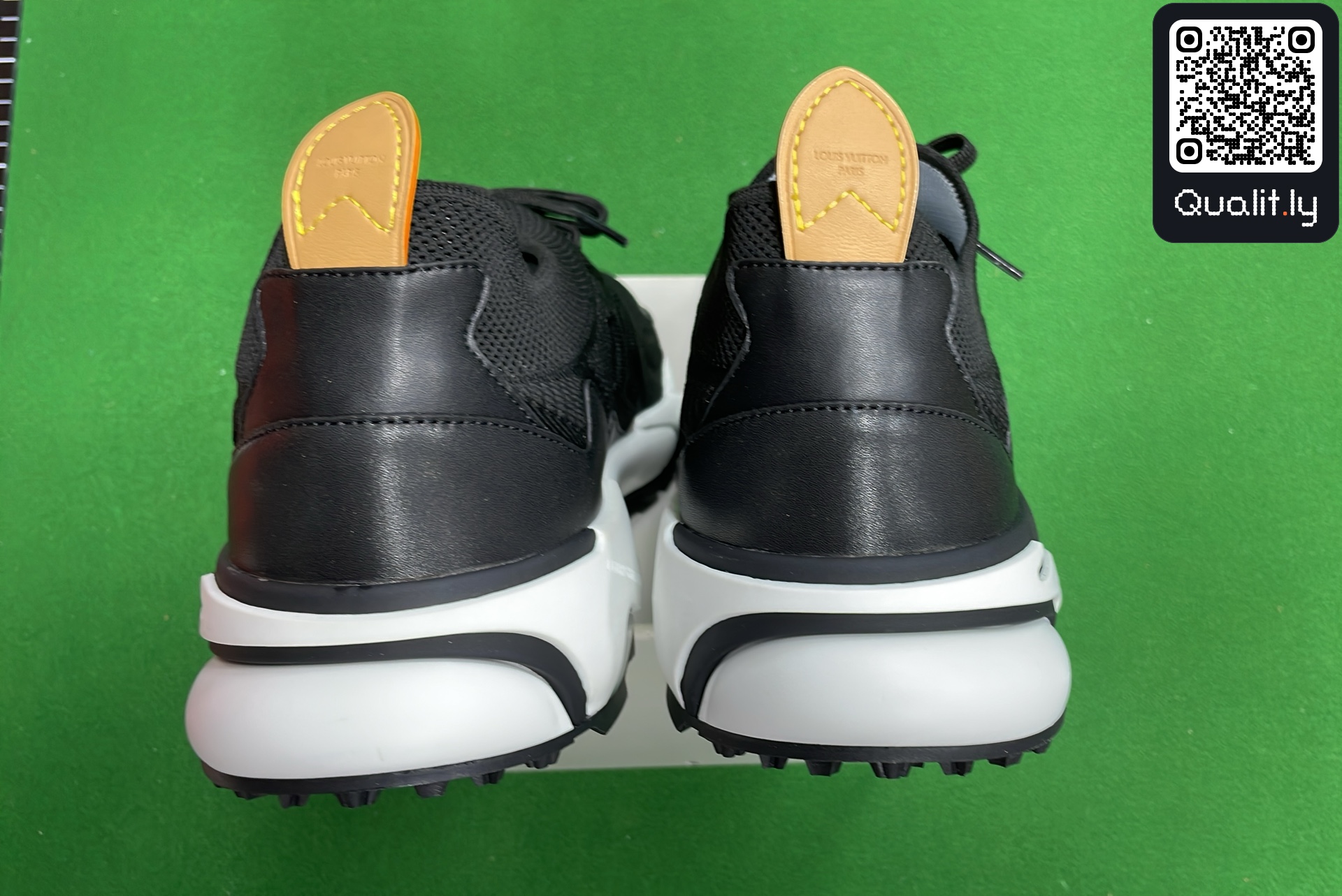 Sneaker — QC-Foto 3 von 24