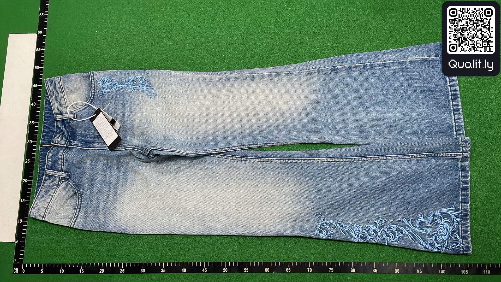 Jeans — QC-foto 2 av 8