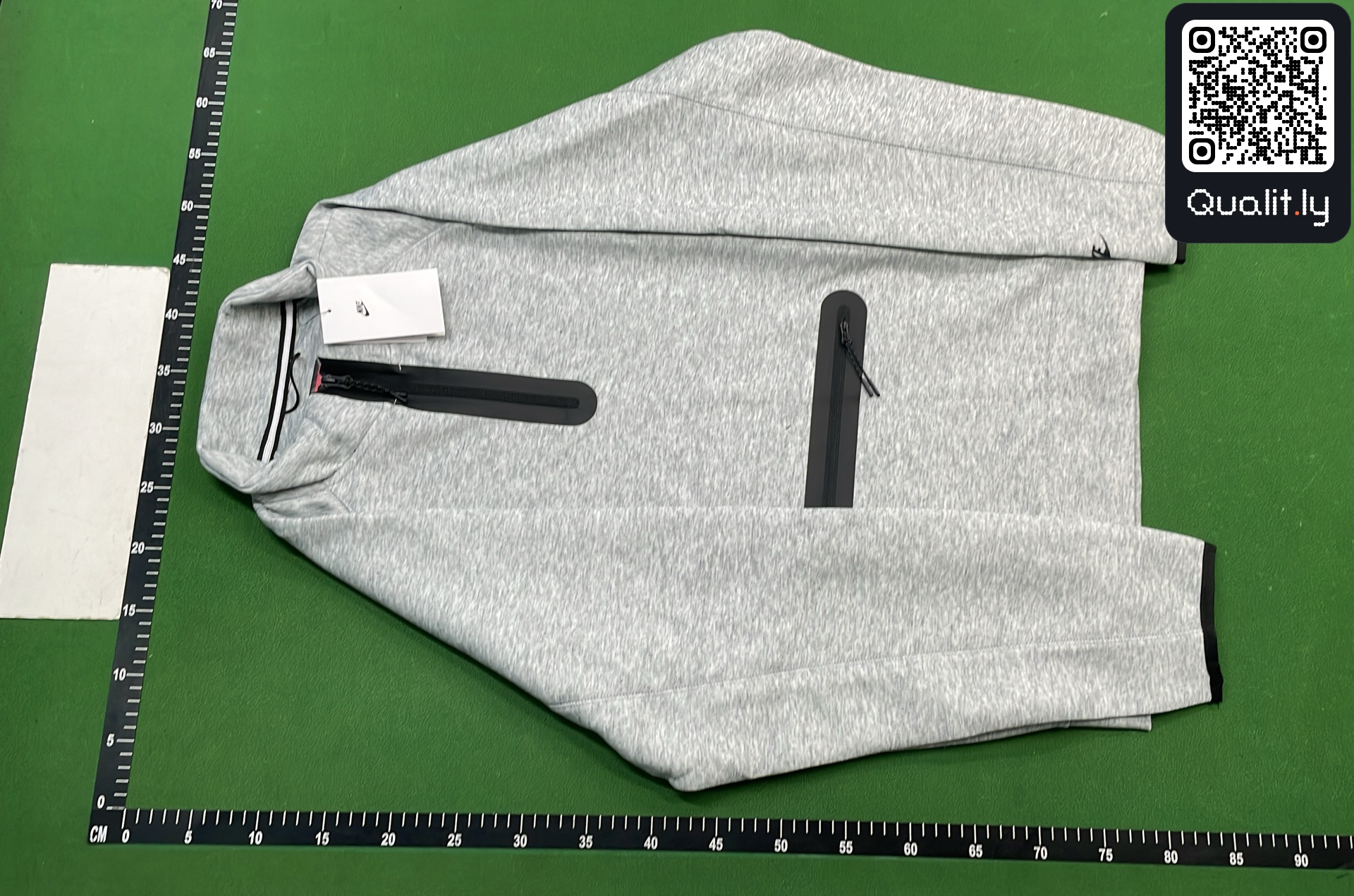 卫衣 QC 照片 2 / 8