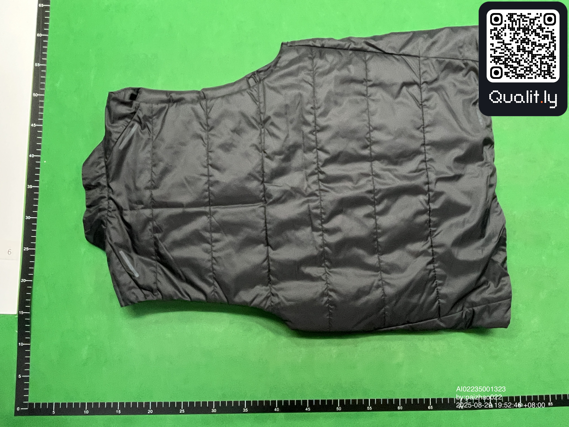 夹克 QC 照片 2 / 24