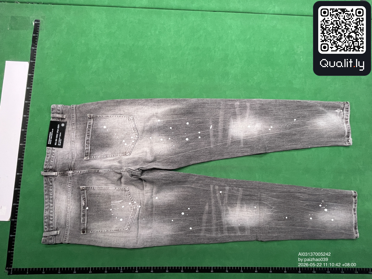 牛仔裤 QC 照片 3 / 46