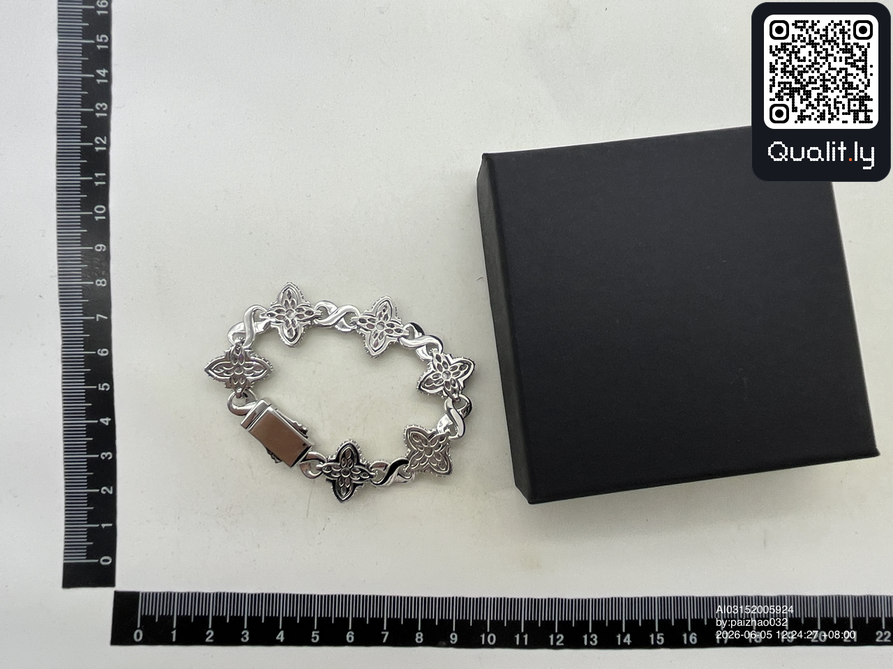 Schmuck — QC-Foto 1 von 10