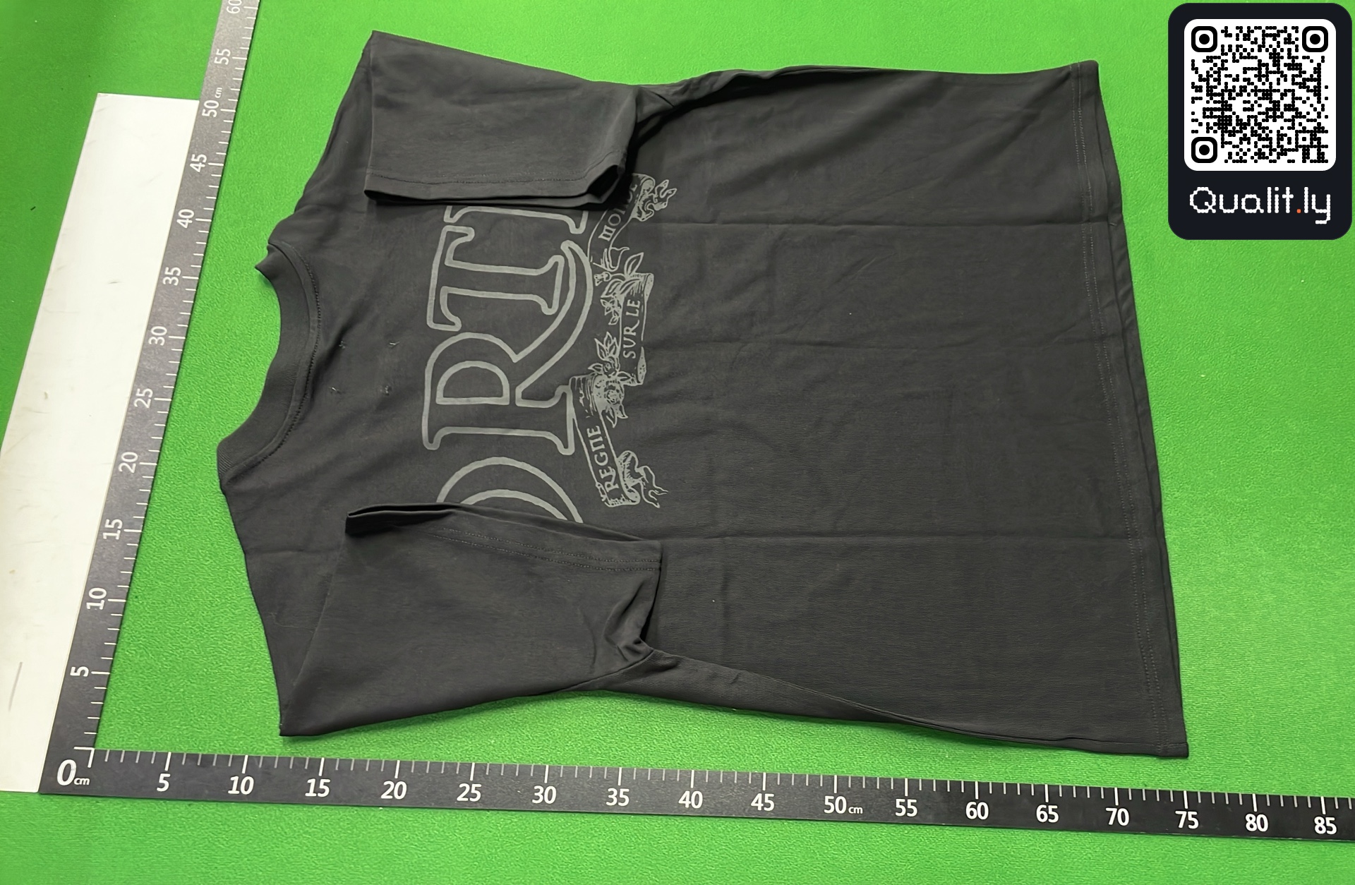 T-shirt — foto QC 3 de 92
