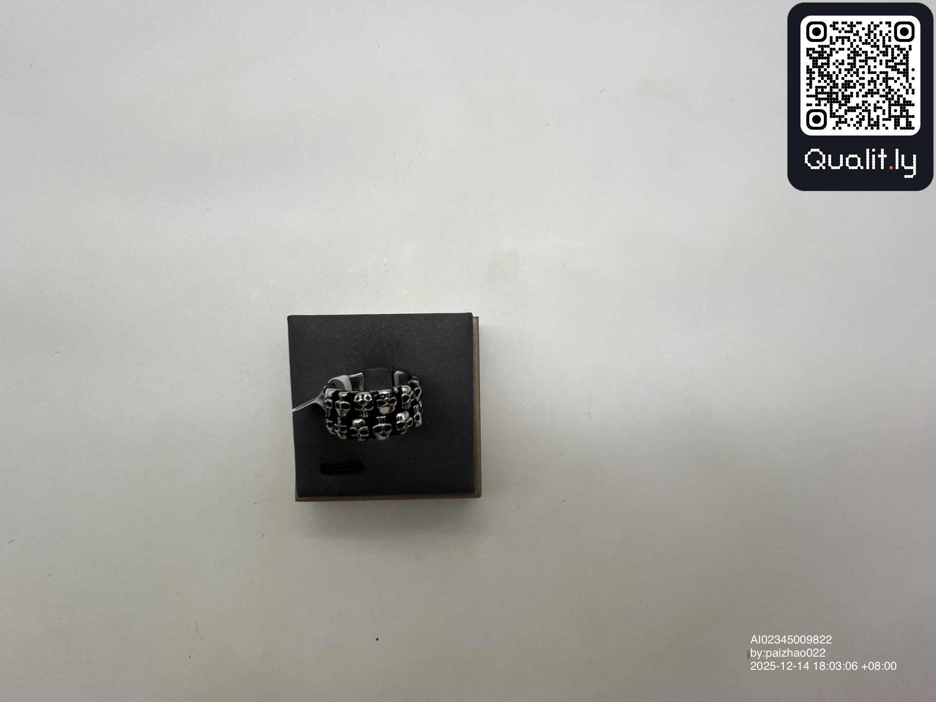 Schmuck — QC-Foto 2 von 3