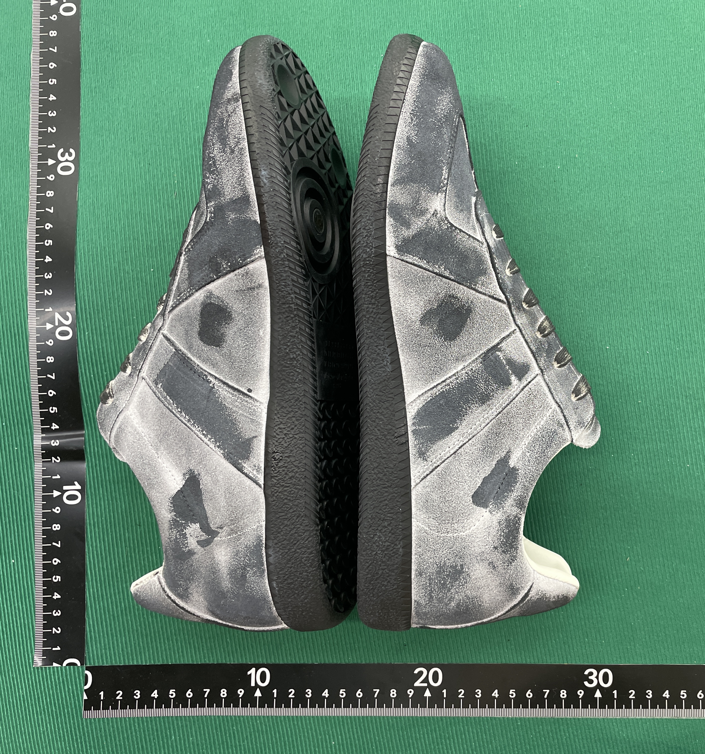 球鞋 QC 照片 1 / 155