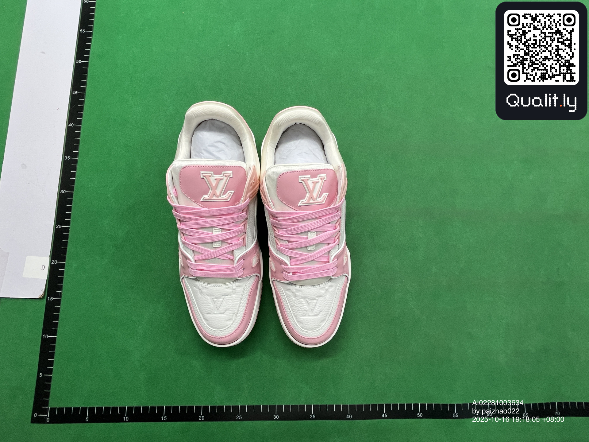 Sneakers — QC-foto 2 av 36