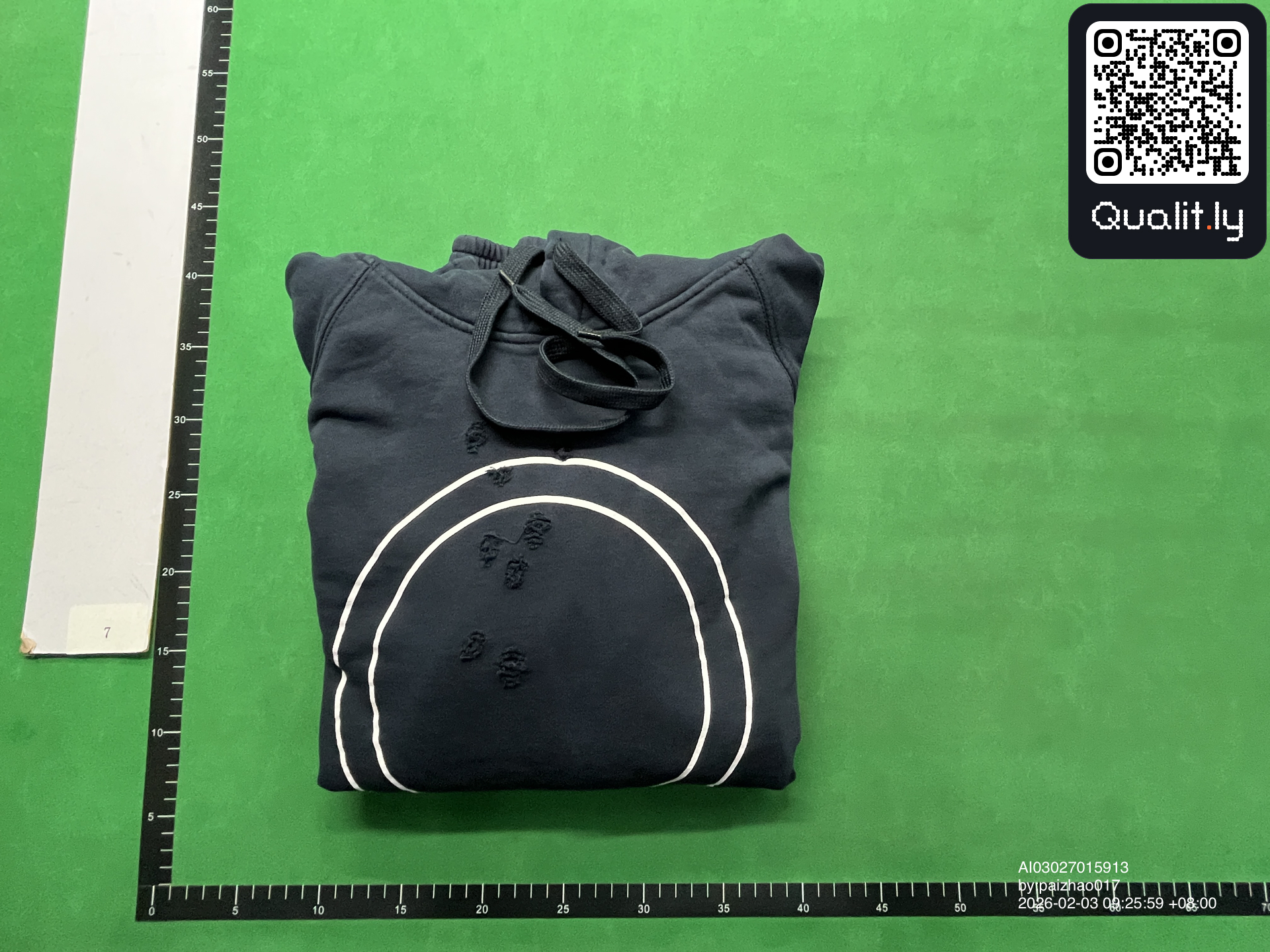 Sweatshirt — foto QC 1 de 4