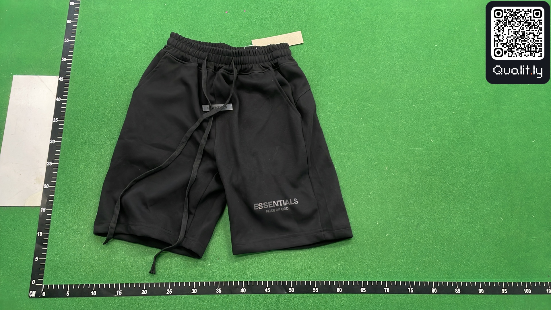 Short — photo QC 2 sur 8