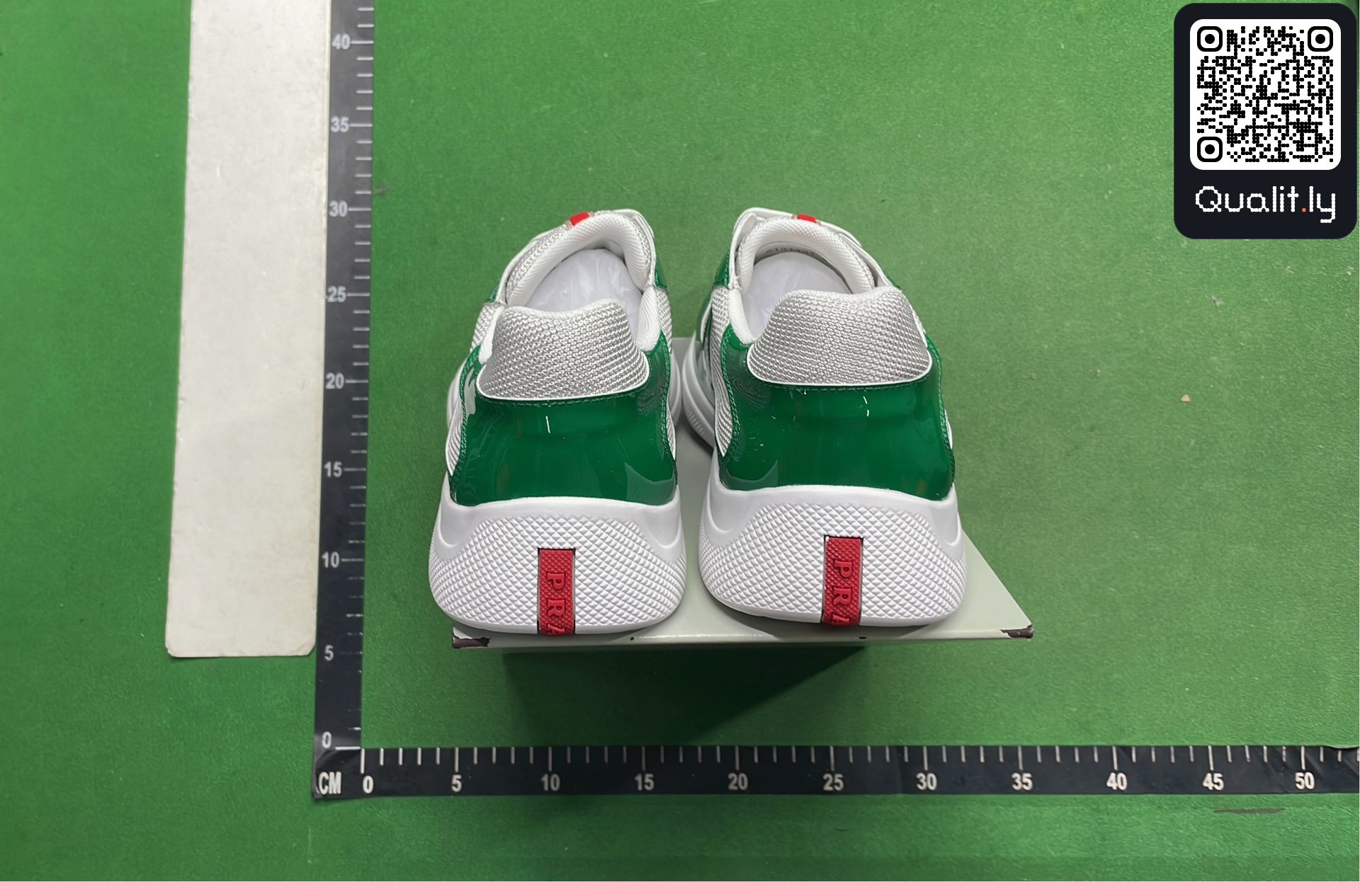 Sneakers — QC-foto 3 av 6