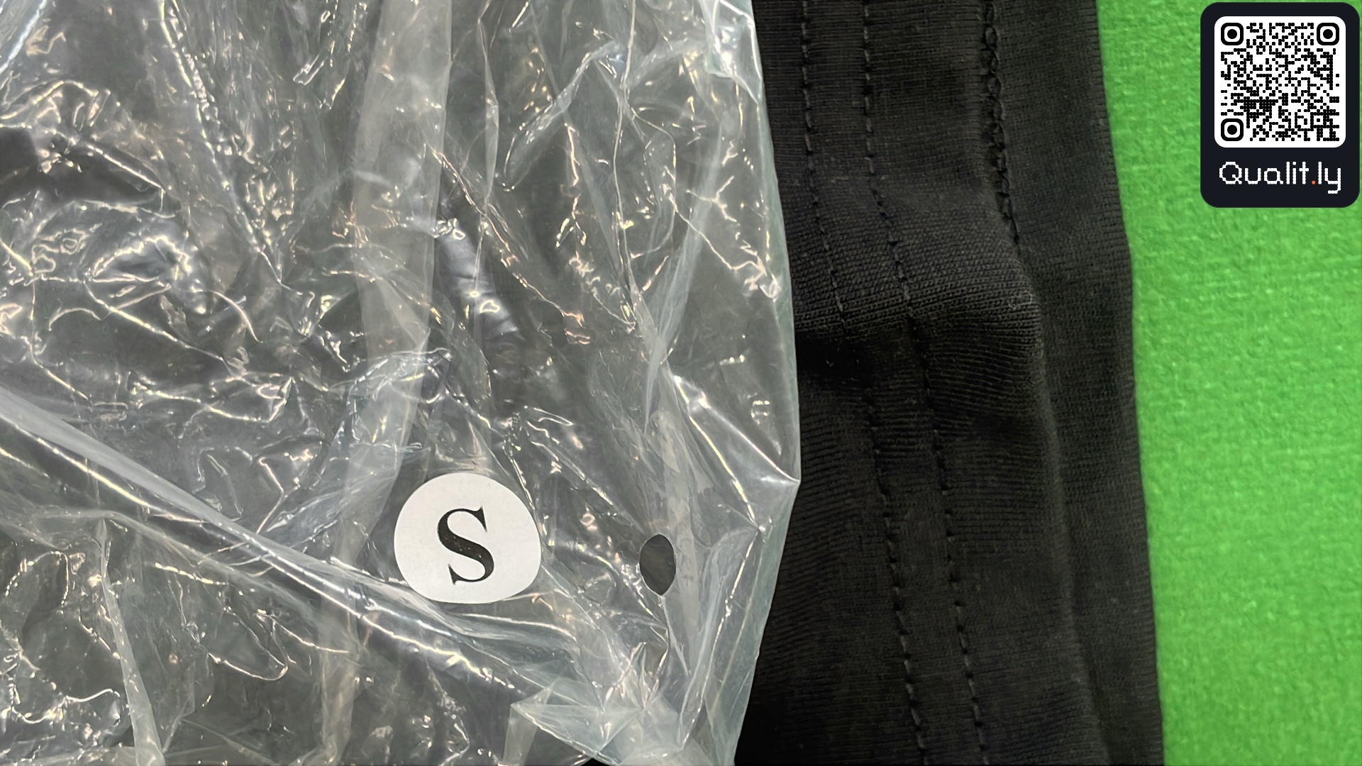 T-shirt — foto QC 1 de 18
