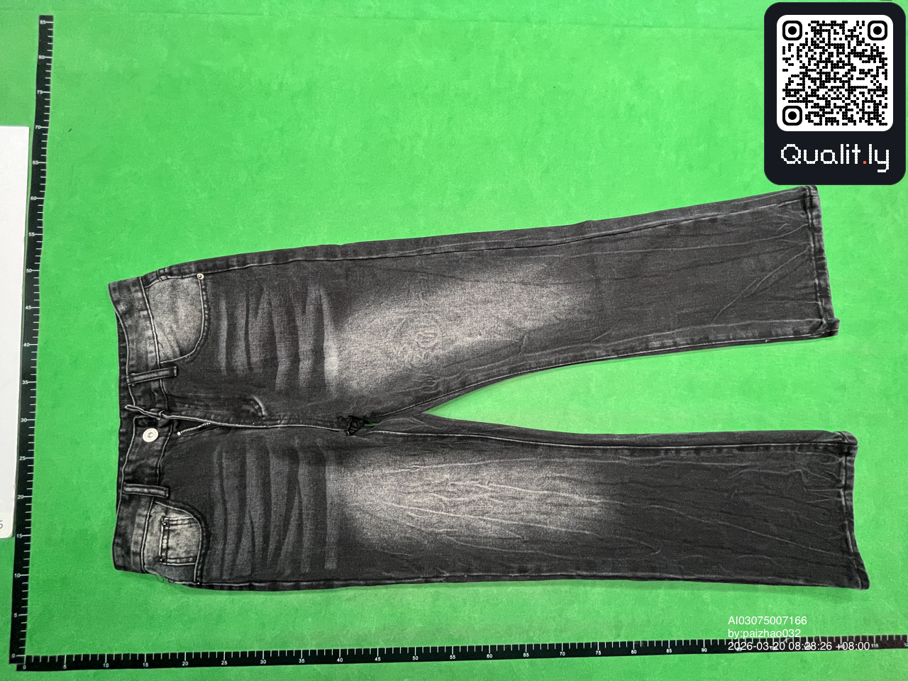Jeans — foto QC 3 di 8