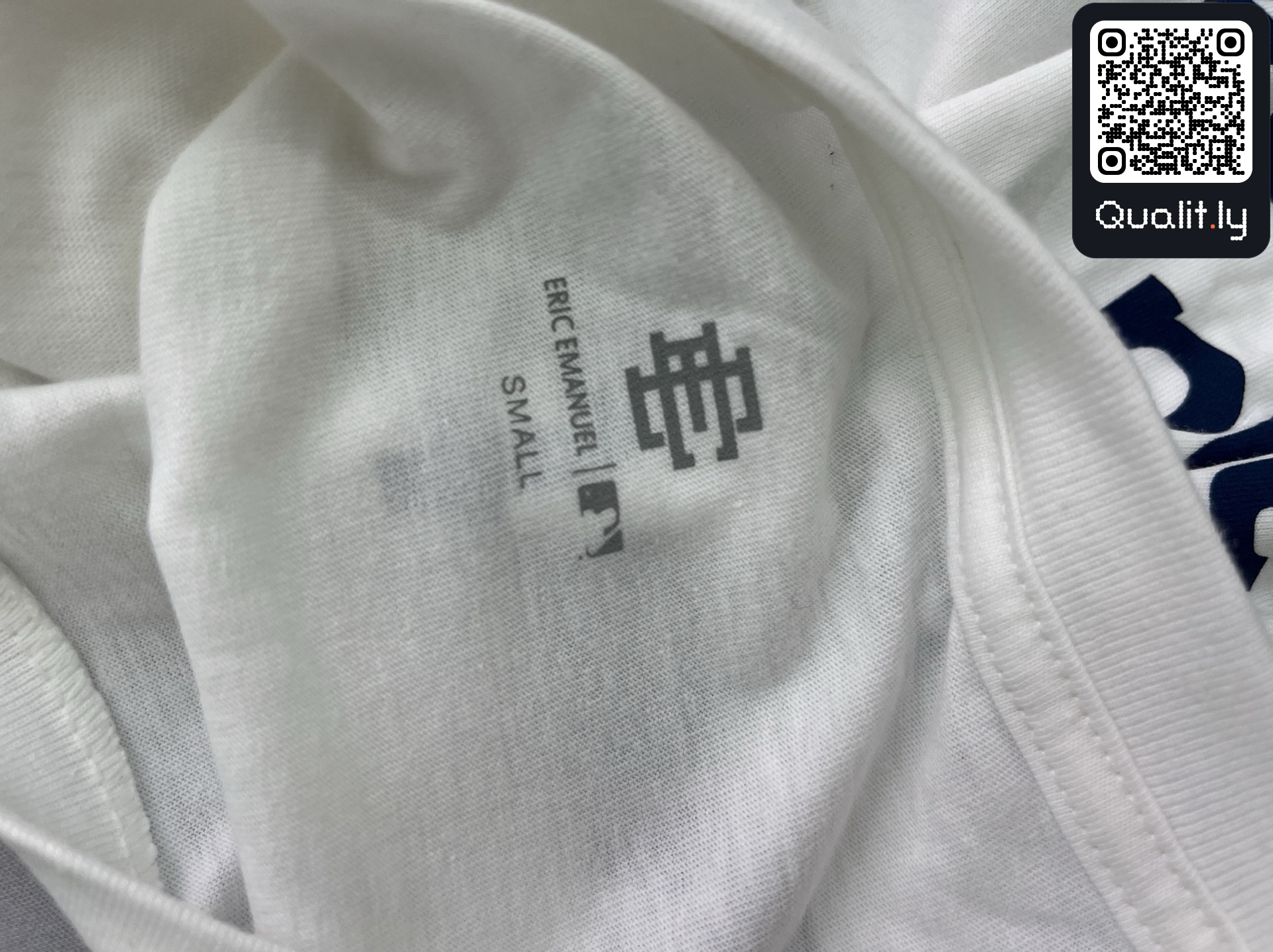 T-shirt — foto QC 1 di 131